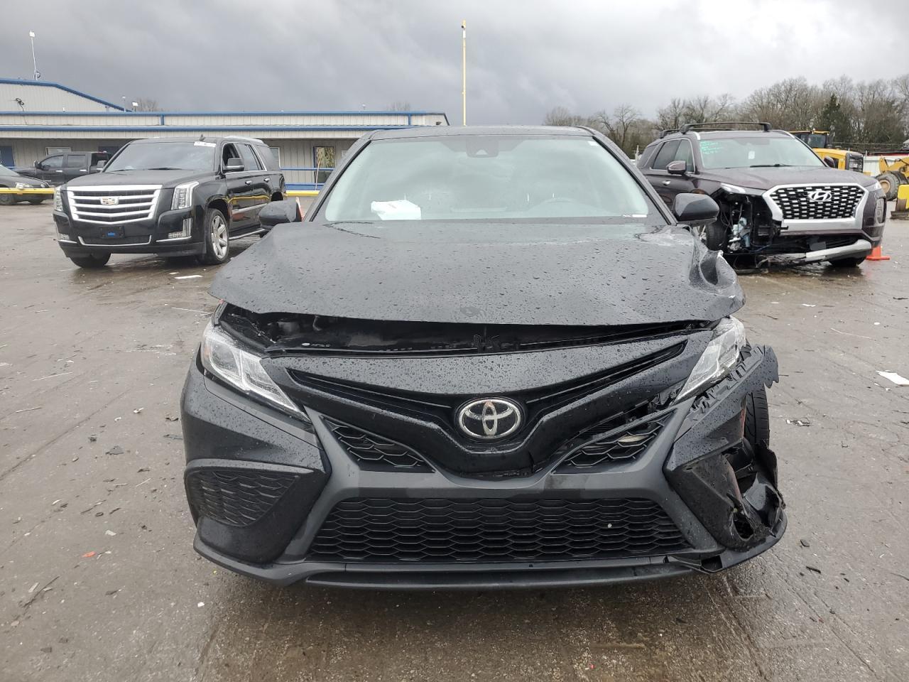 2021 TOYOTA CAMRY SE - Image 5