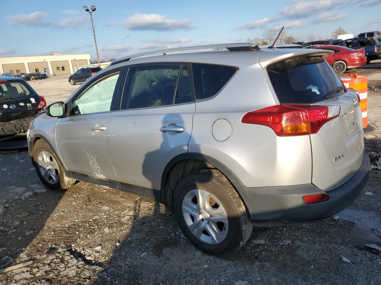 2014 TOYOTA RAV4 LE - Фото 2