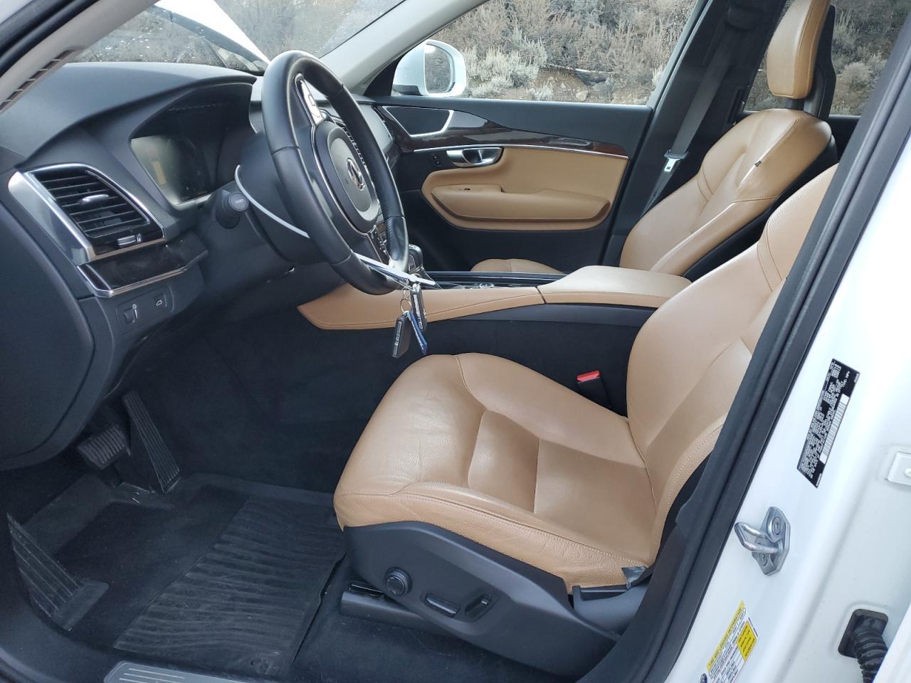 2016 VOLVO XC90 T6 - Image 7