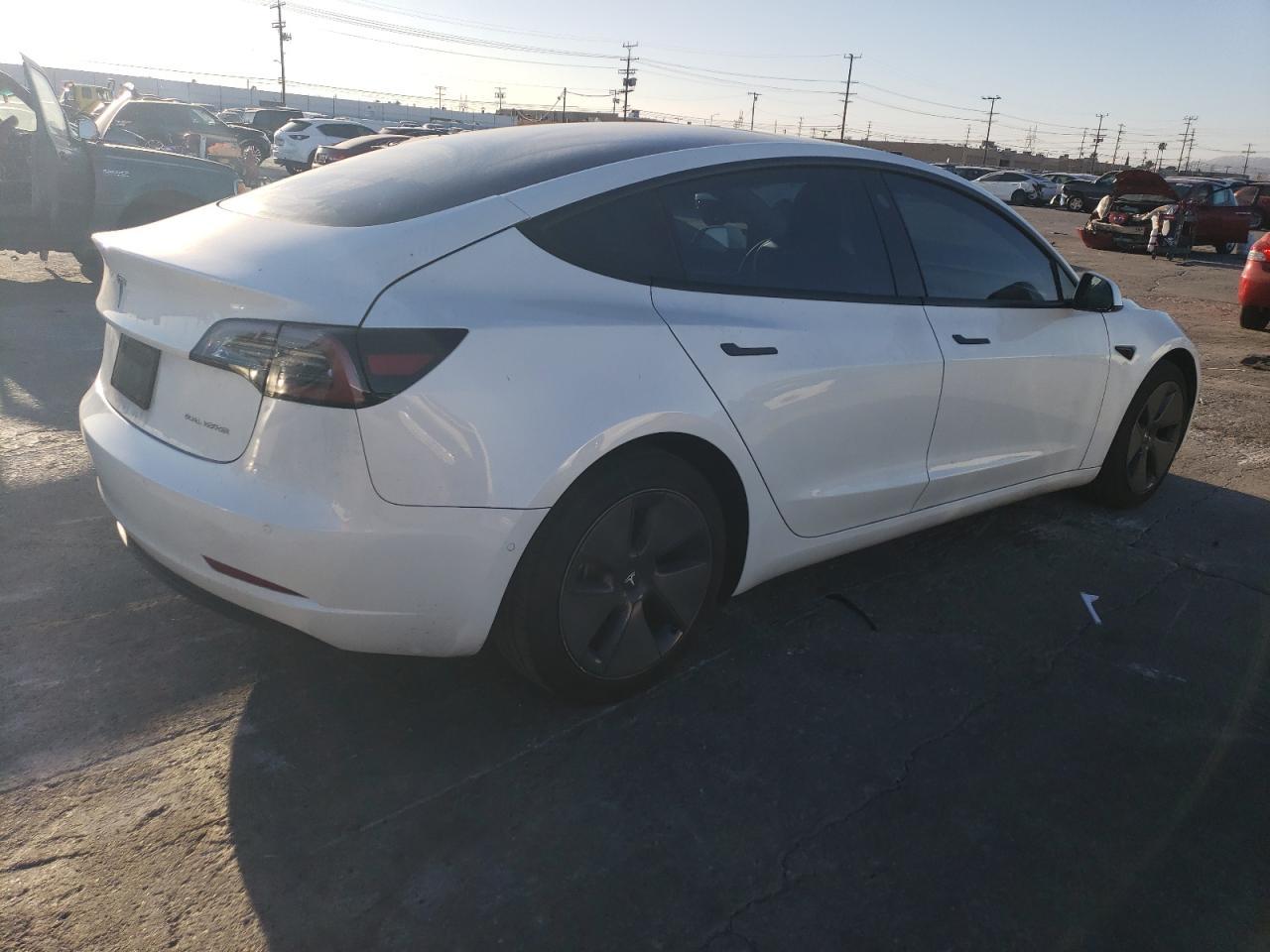2021 TESLA MODEL 3 - Фото 3
