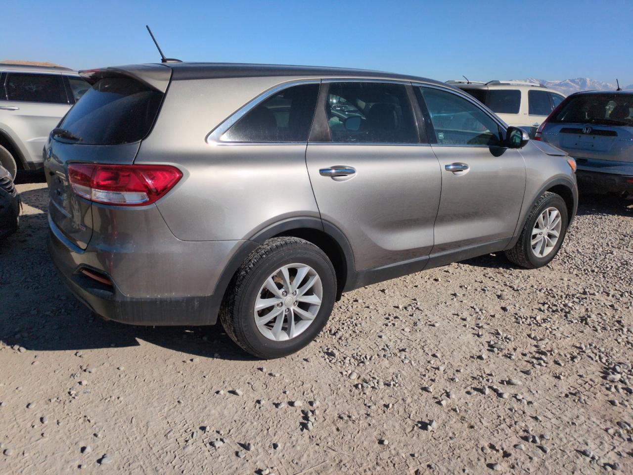 2016 KIA SORENTO LX - Image 3
