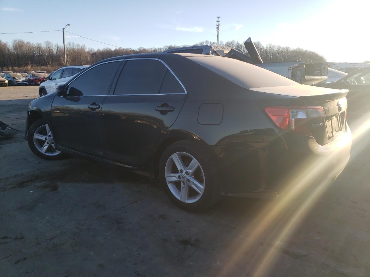 2013 TOYOTA CAMRY L - Image 2