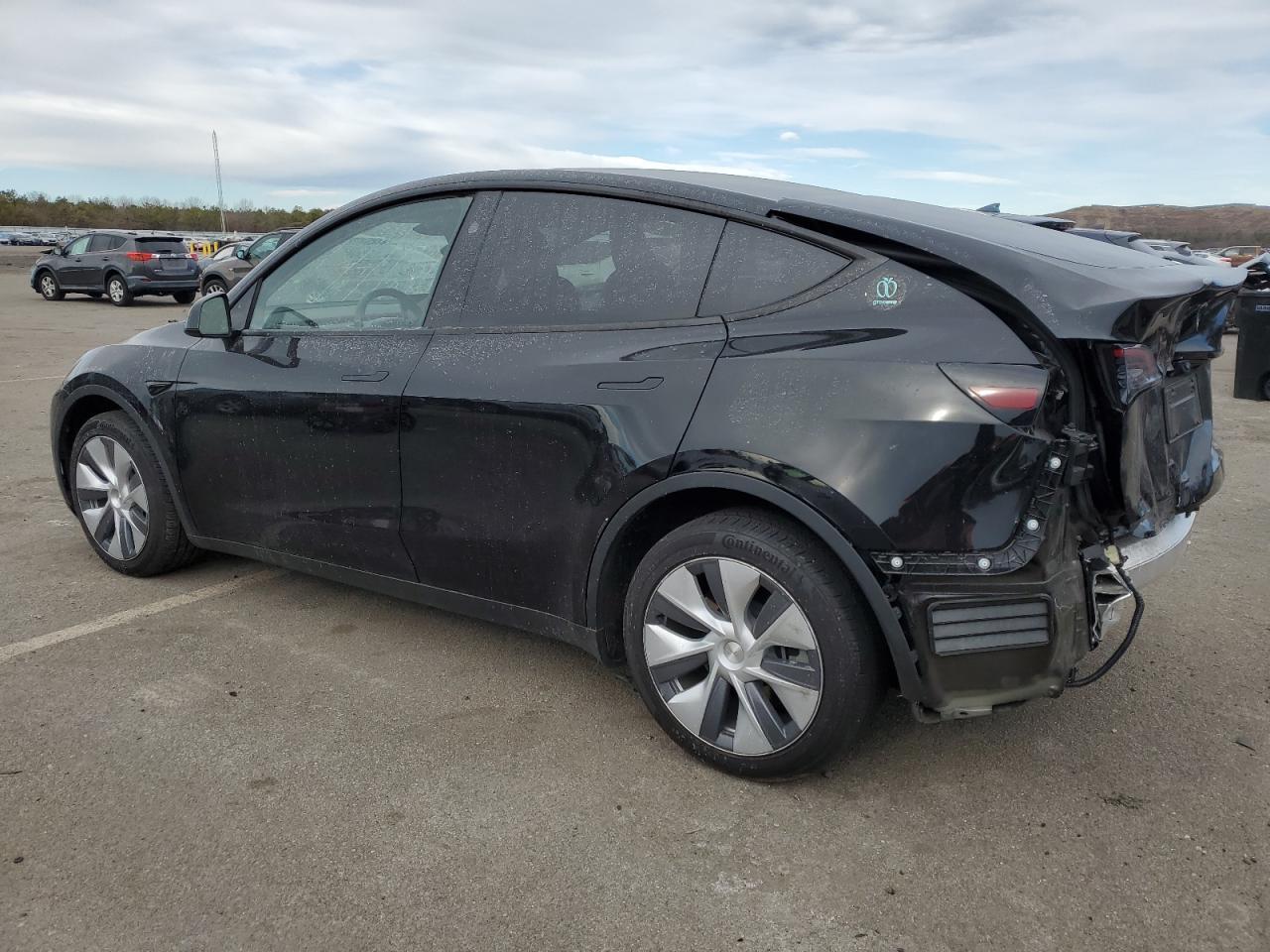 2023 TESLA MODEL Y - Фото 2