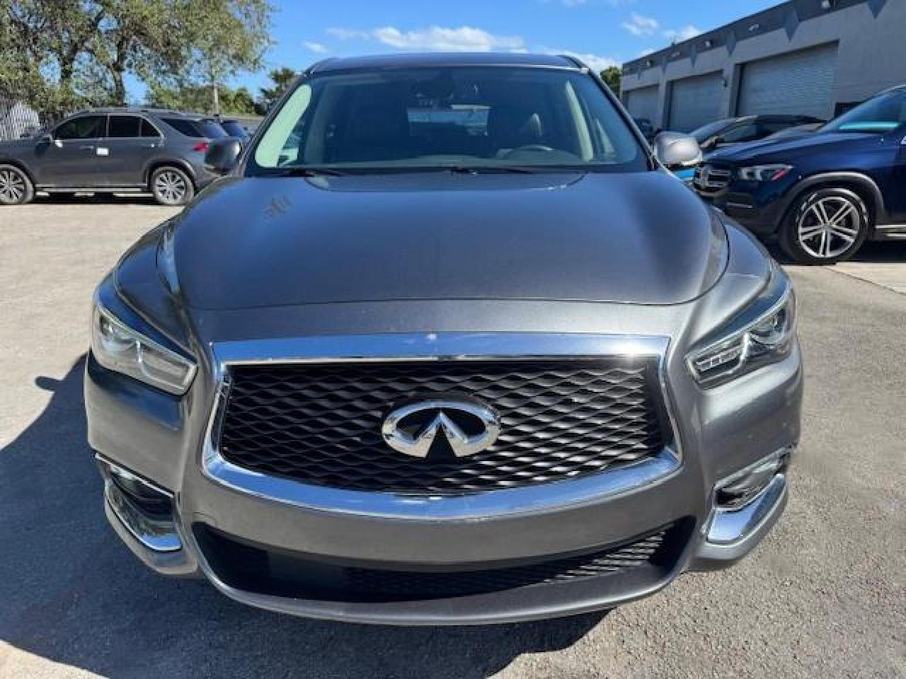 2019 INFINITI QX60 LUXE - Фото 5