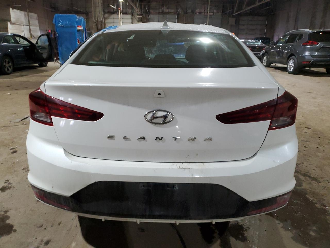 2019 HYUNDAI ELANTRA SE - Фото 6