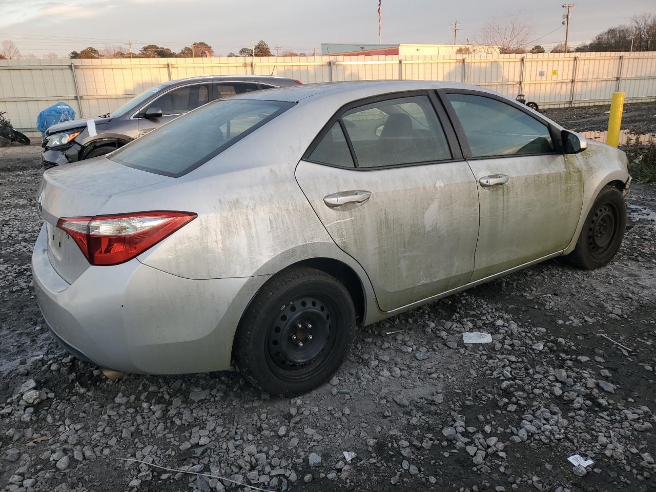 2016 TOYOTA COROLLA L - Фото 3