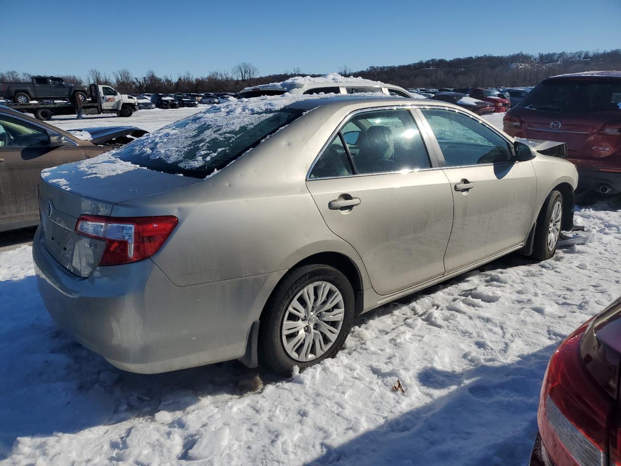 2014 TOYOTA CAMRY L - Image 3