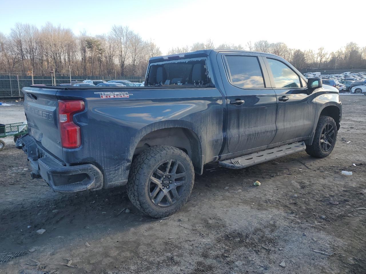 2021 CHEVROLET SILVERADO - Фото 3