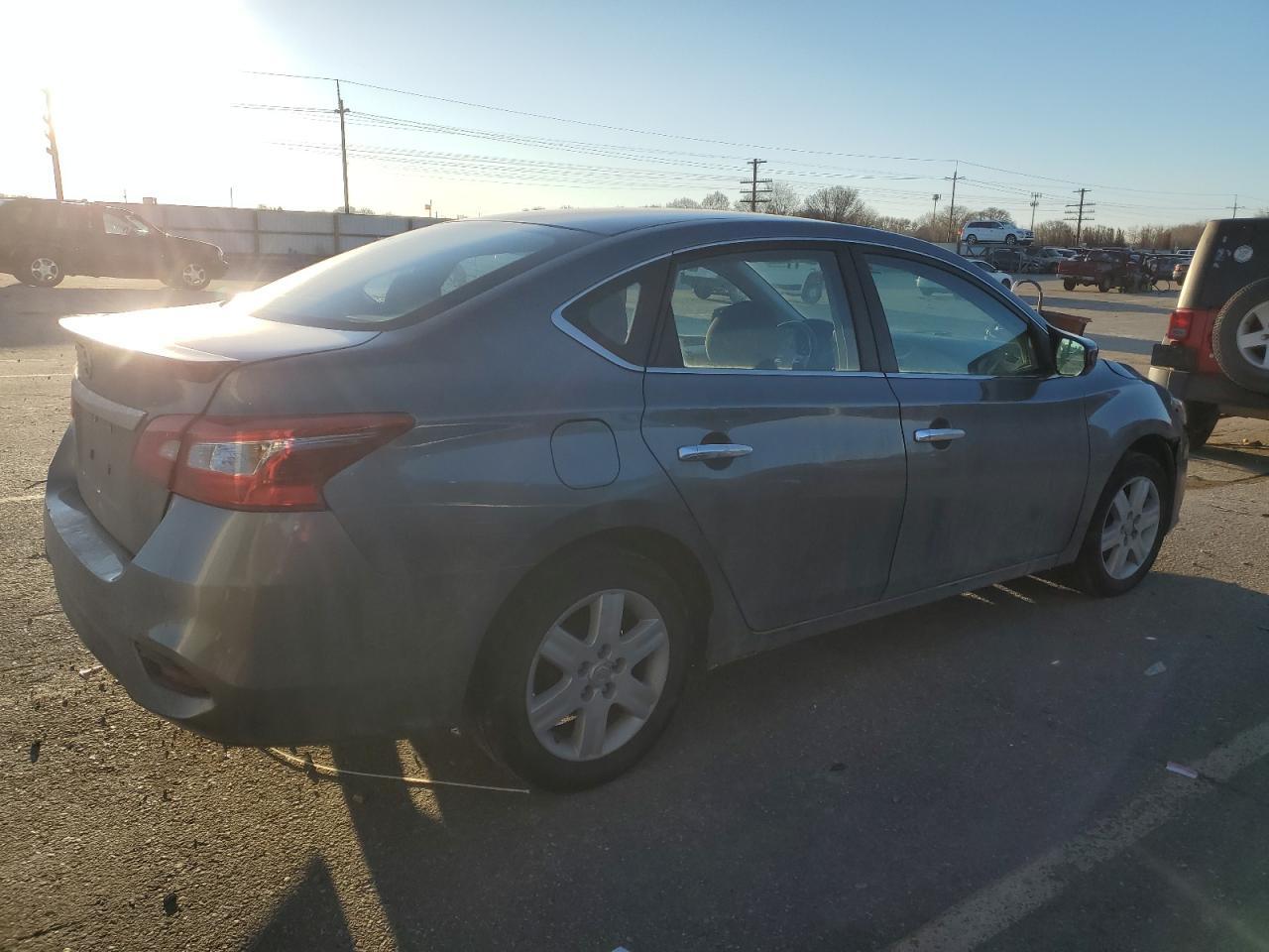 2018 NISSAN SENTRA S - Фото 3