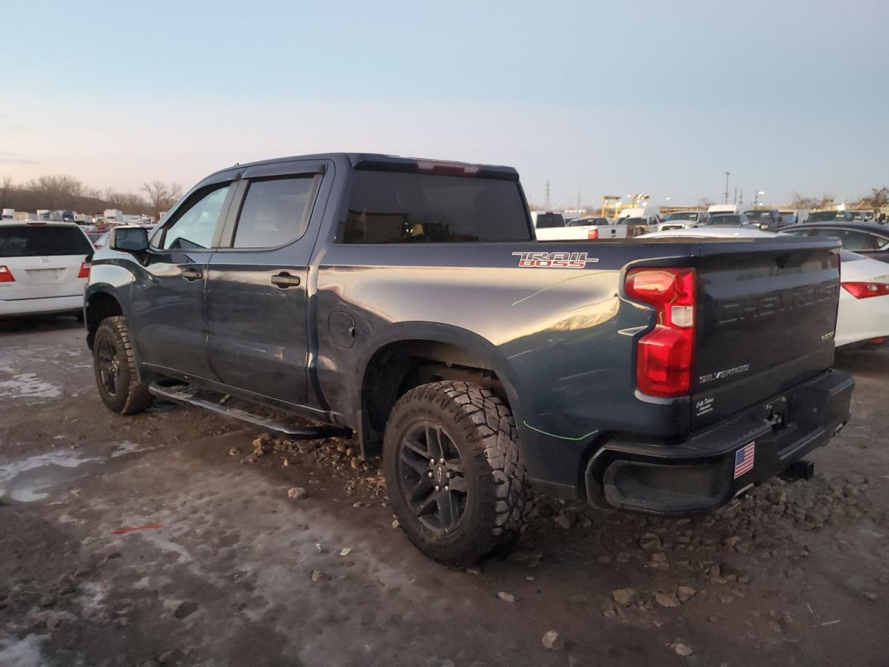 2021 CHEVROLET SILVERADO - Image 2