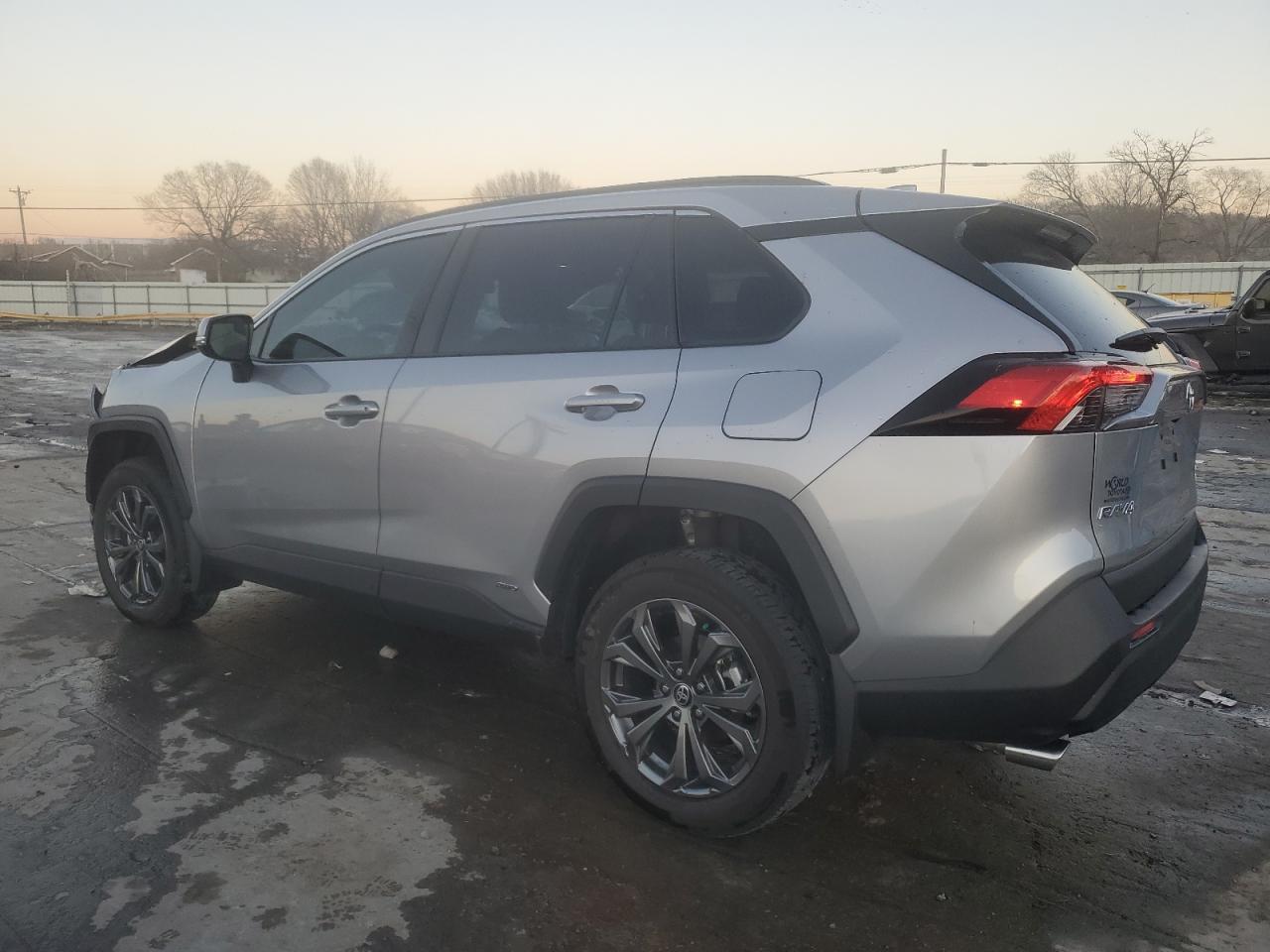 2024 TOYOTA RAV4 XLE P - Image 2
