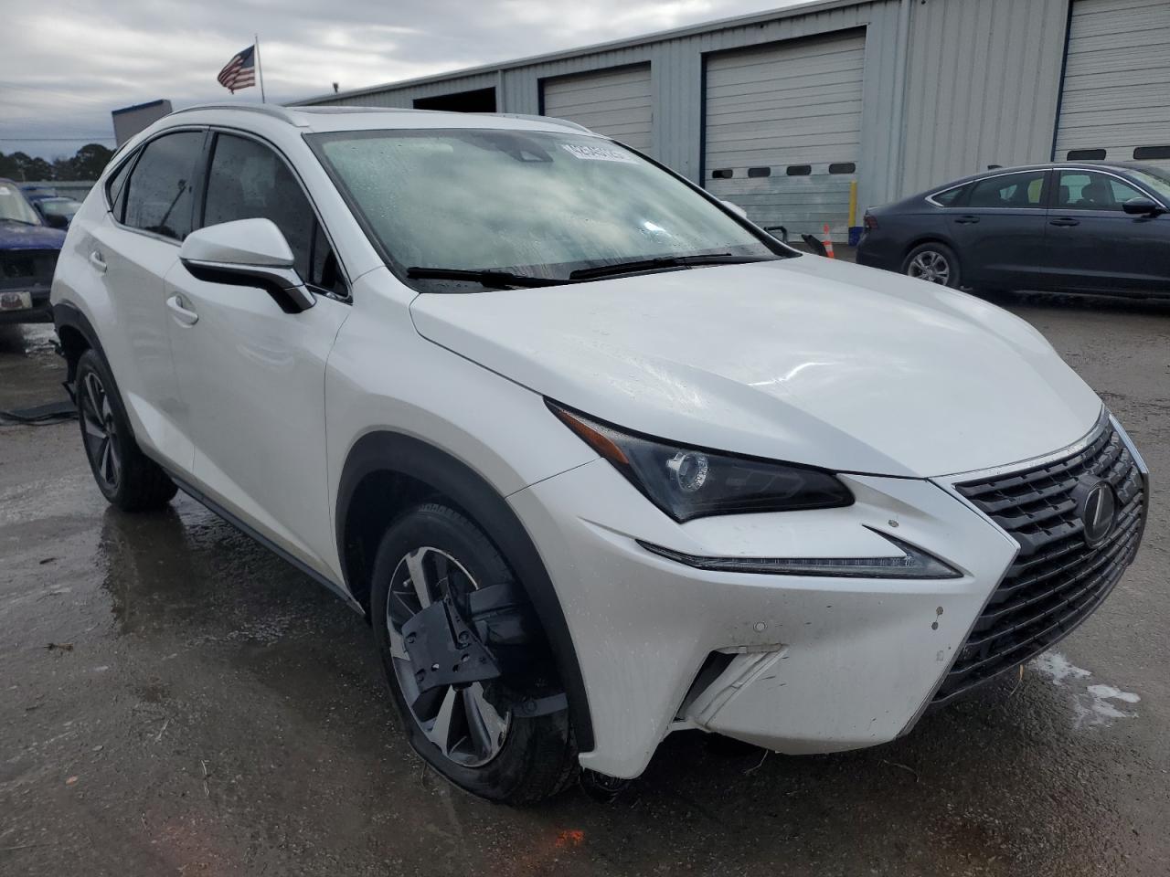 2020 LEXUS NX 300 - Фото 4