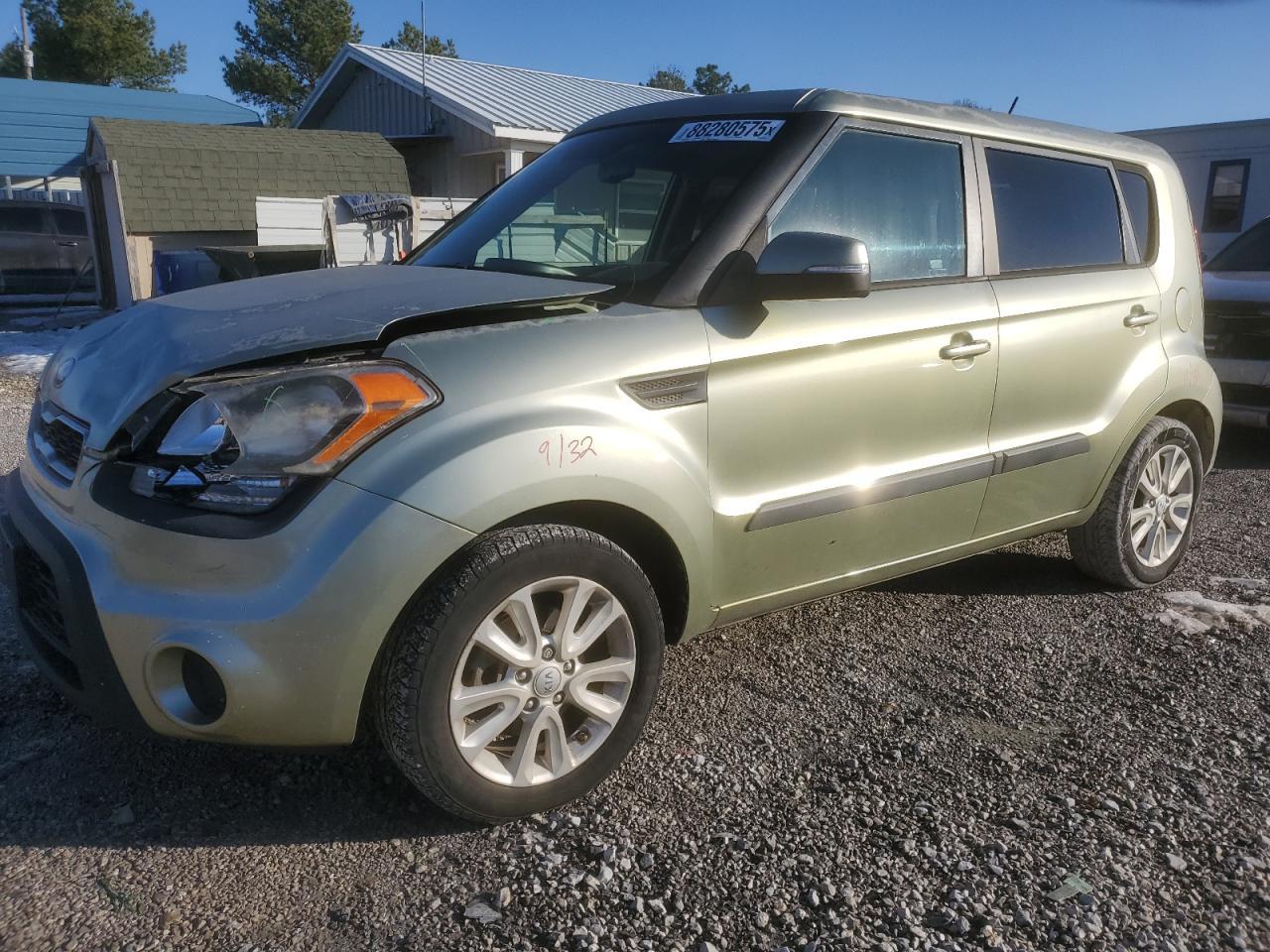 2013 KIA SOUL +