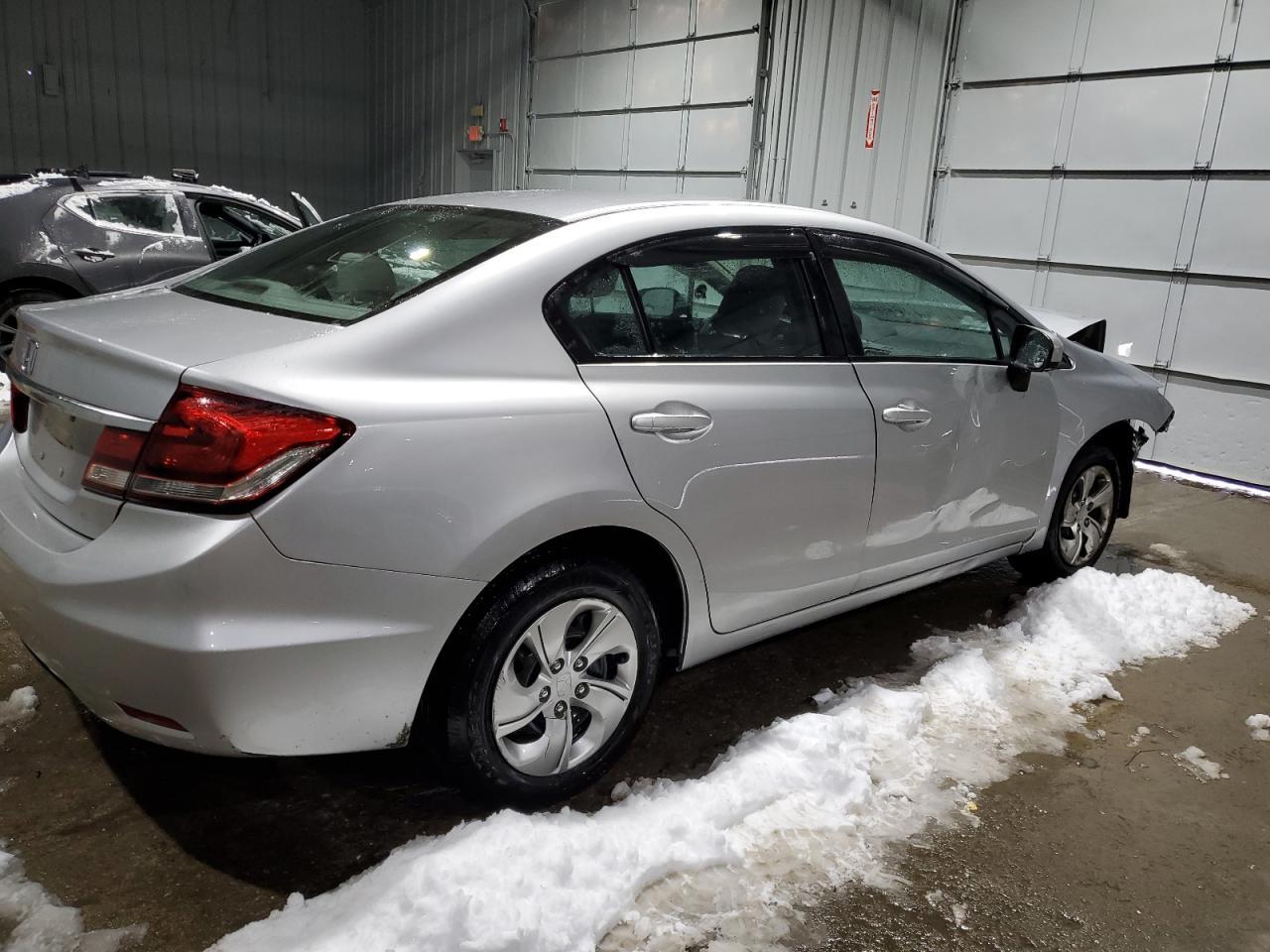 2015 HONDA CIVIC LX - Фото 3