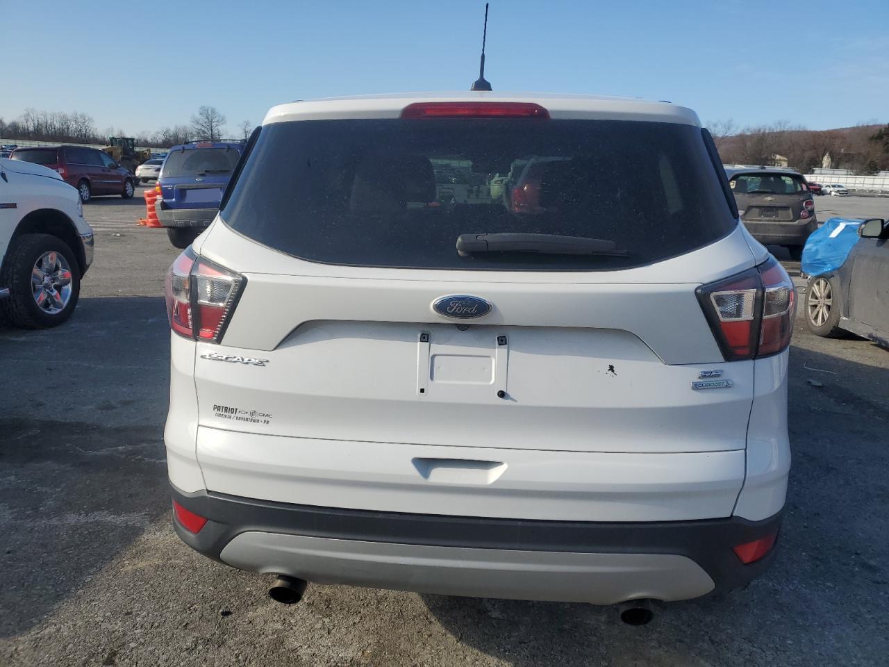2017 FORD ESCAPE SE - Image 6