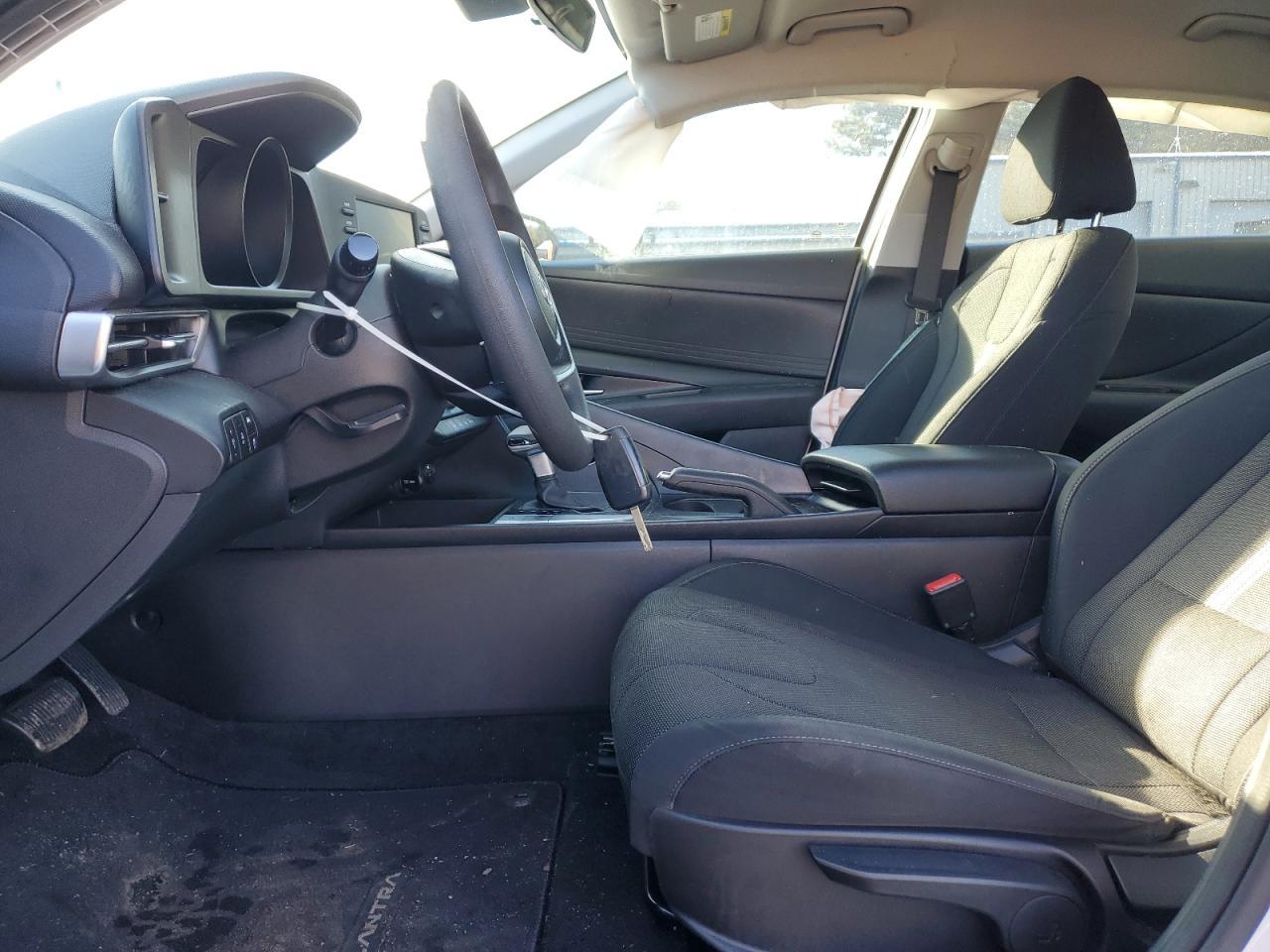 2022 HYUNDAI ELANTRA SE - Фото 7