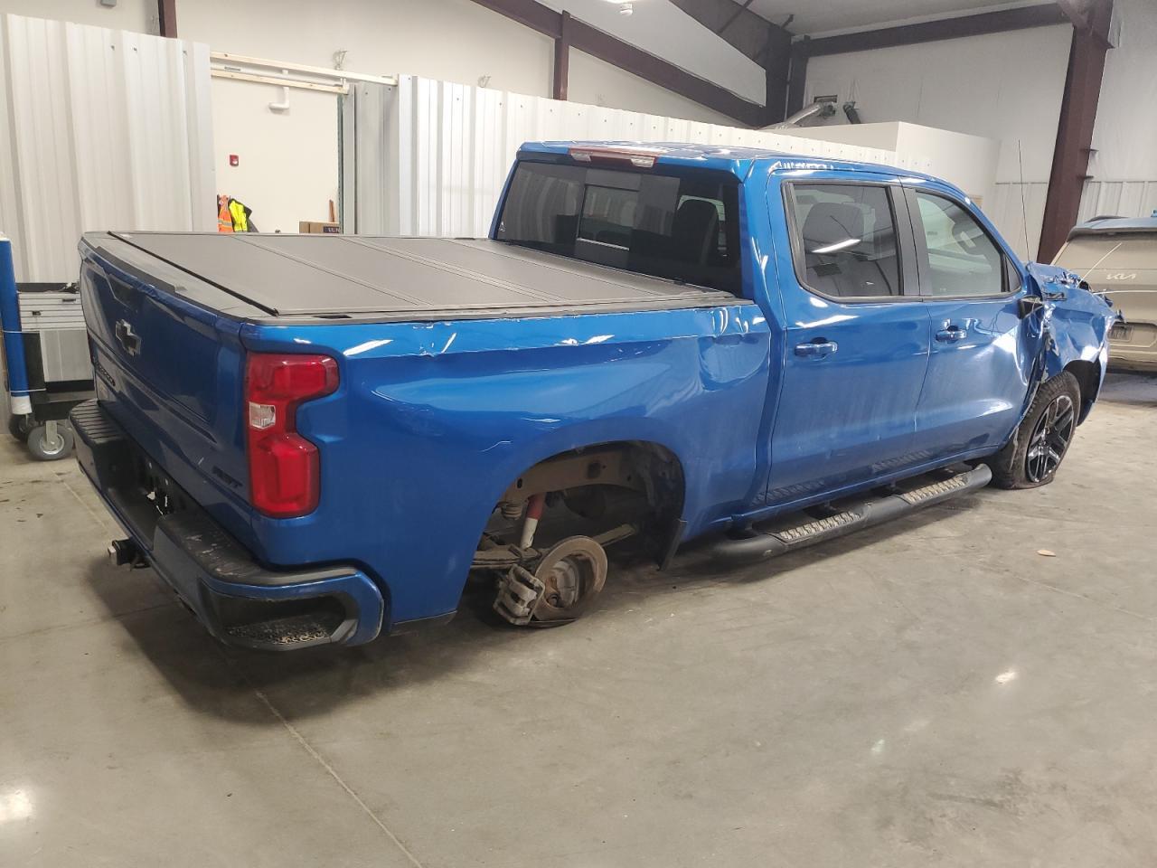 2024 CHEVROLET SILVERADO - Image 3