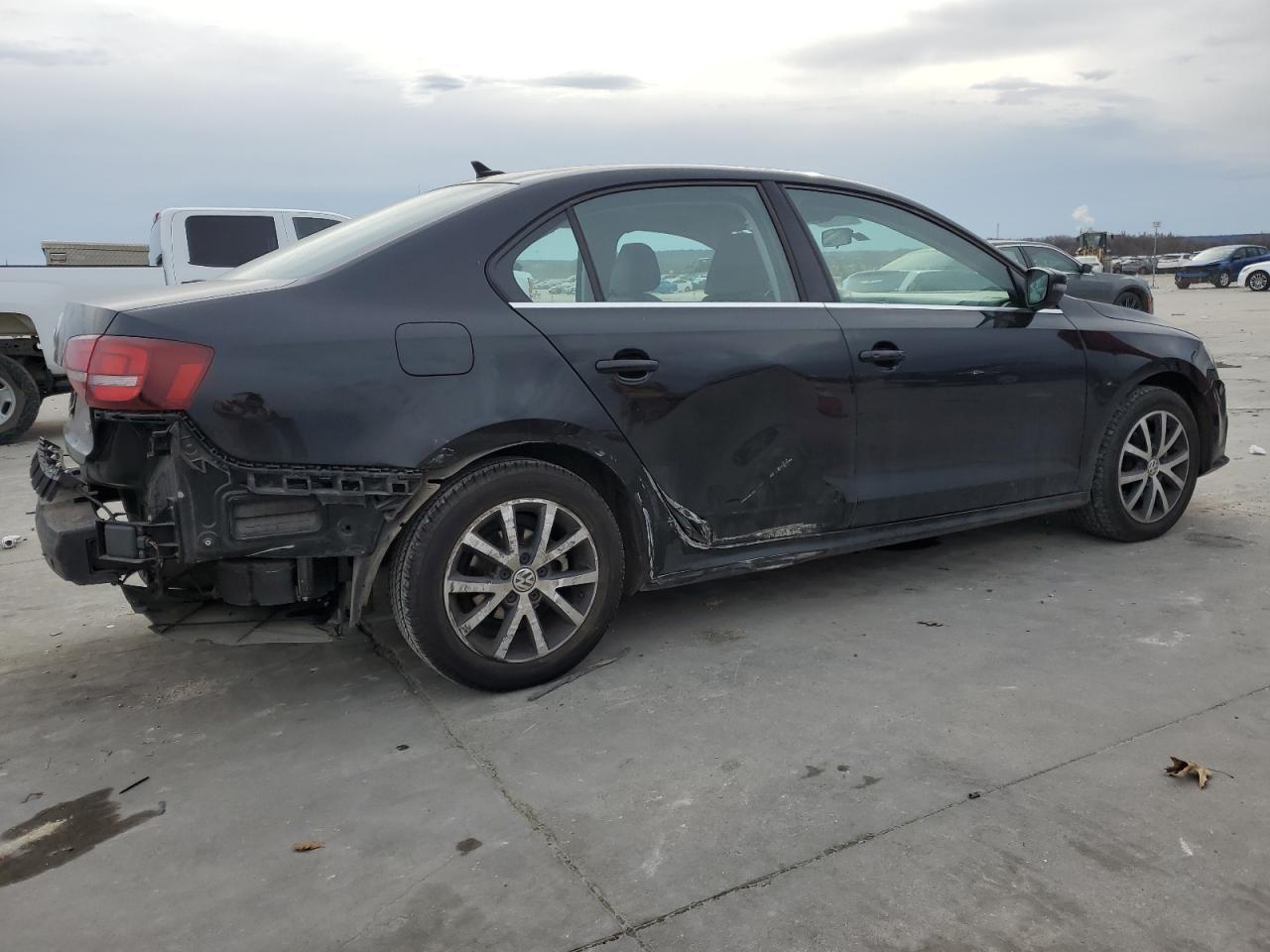 2017 VOLKSWAGEN JETTA SE - Image 3