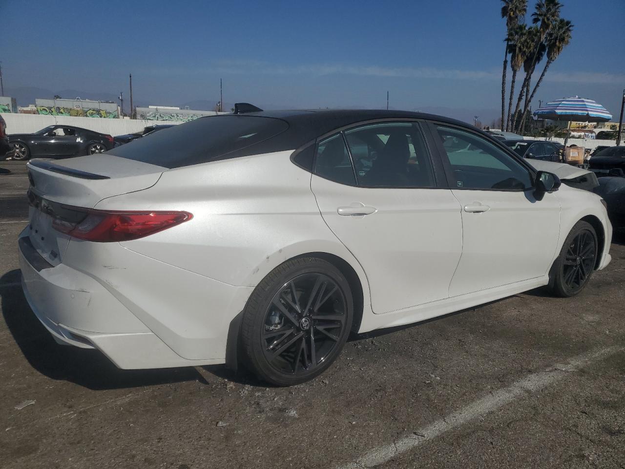 2025 TOYOTA CAMRY XSE - Фото 3