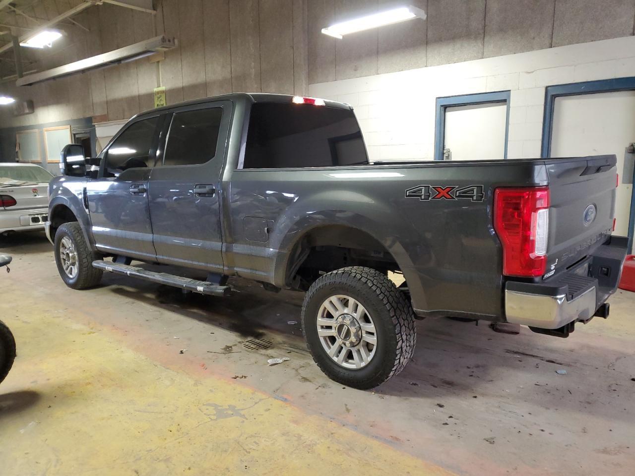 2017 FORD F250 SUPER - Image 2