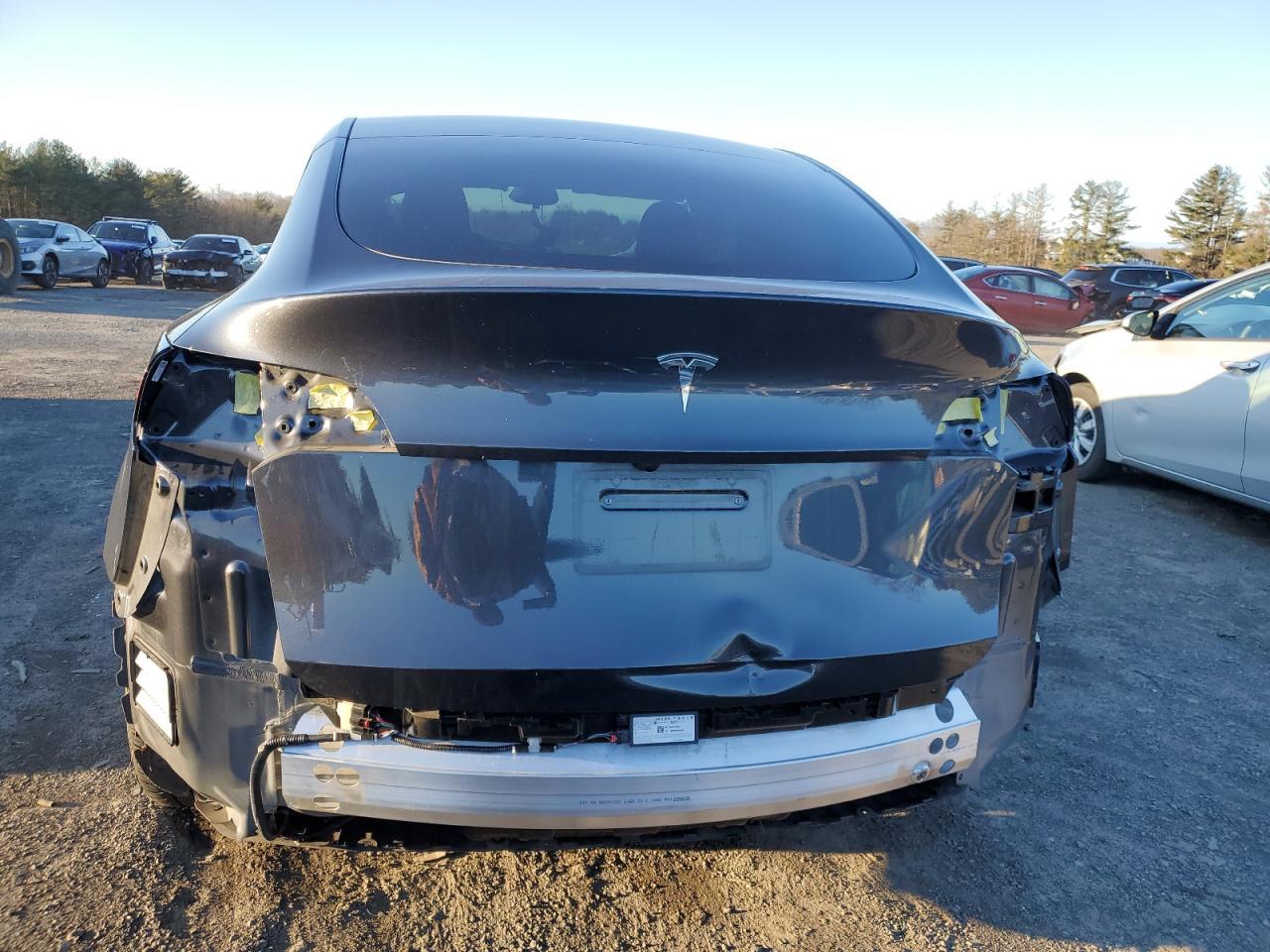2024 TESLA MODEL Y - Фото 6