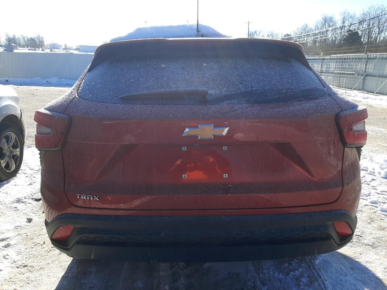 2024 CHEVROLET TRAX LS - Фото 6