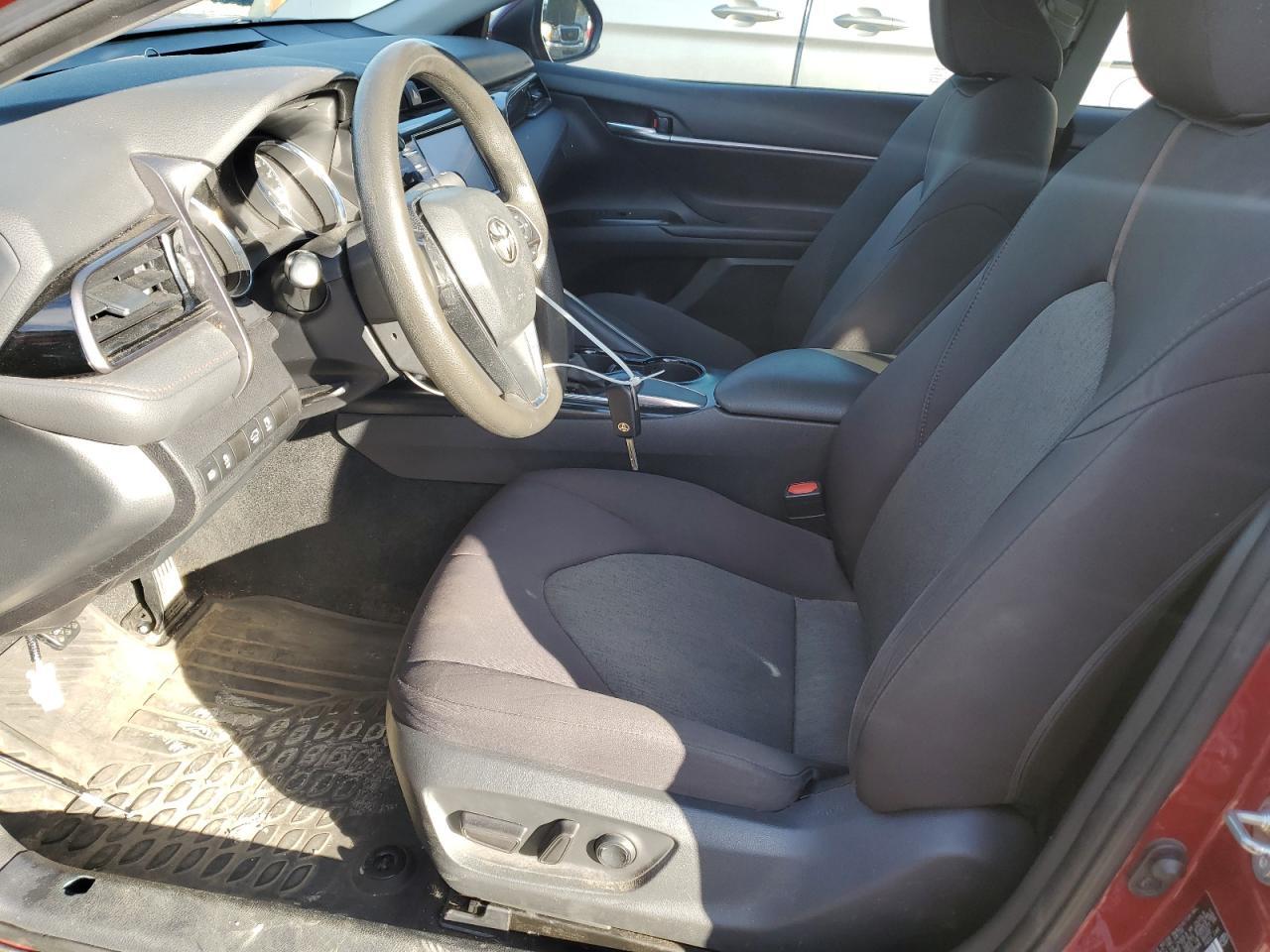 2020 TOYOTA CAMRY LE - Фото 7