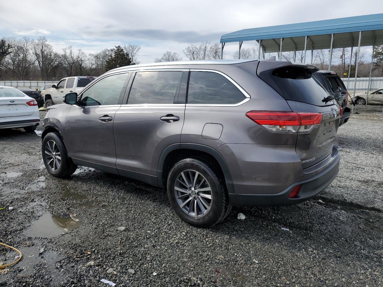 2019 TOYOTA HIGHLANDER - Image 2
