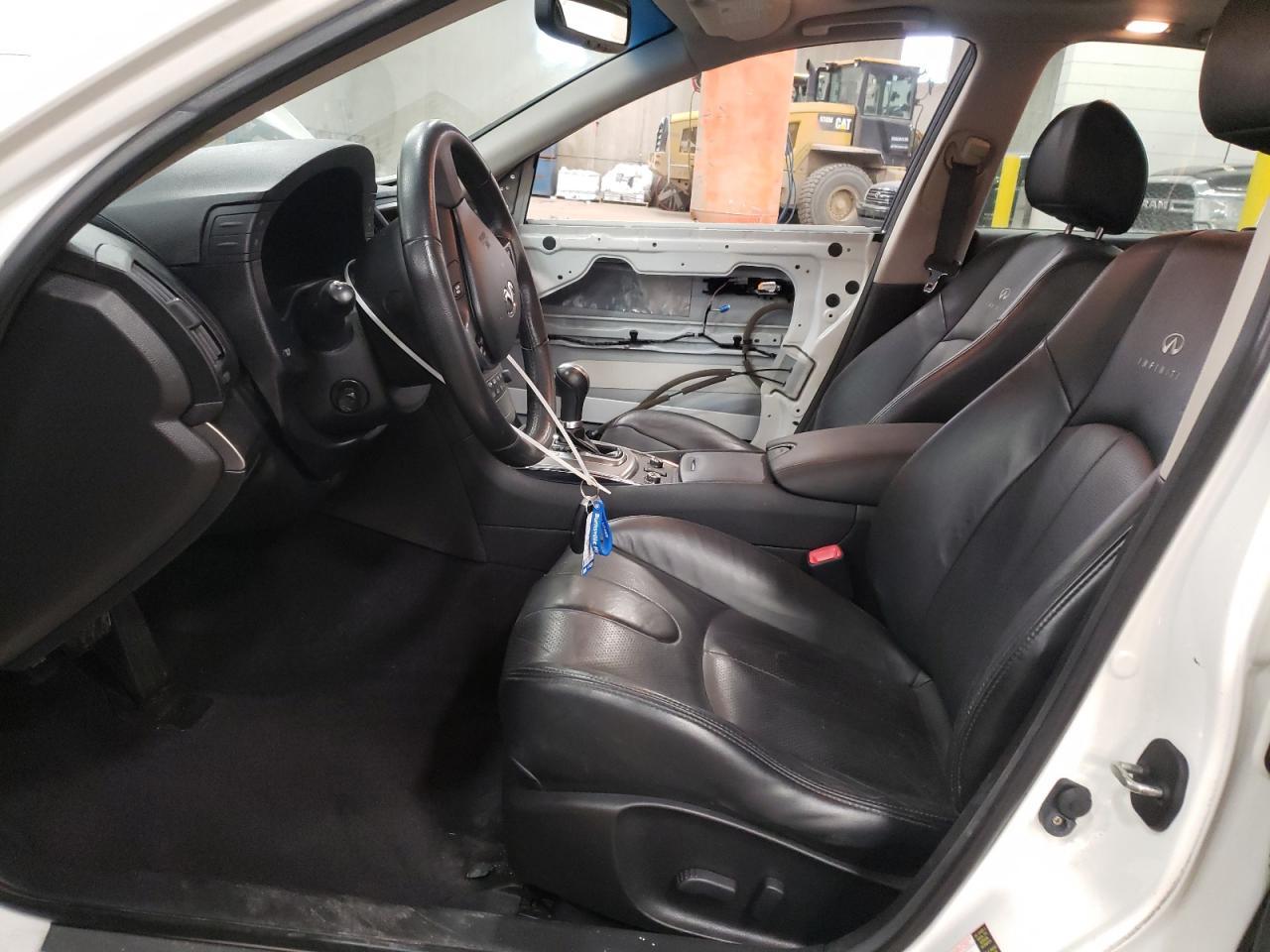 2012 INFINITI G37 - Image 7