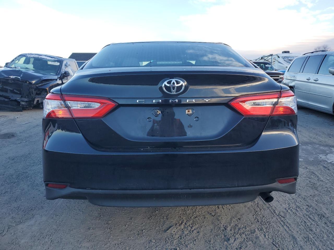2018 TOYOTA CAMRY L - Image 6
