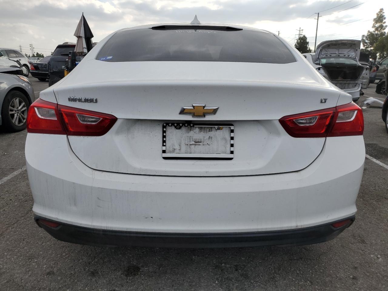 2017 CHEVROLET MALIBU LT - Фото 6