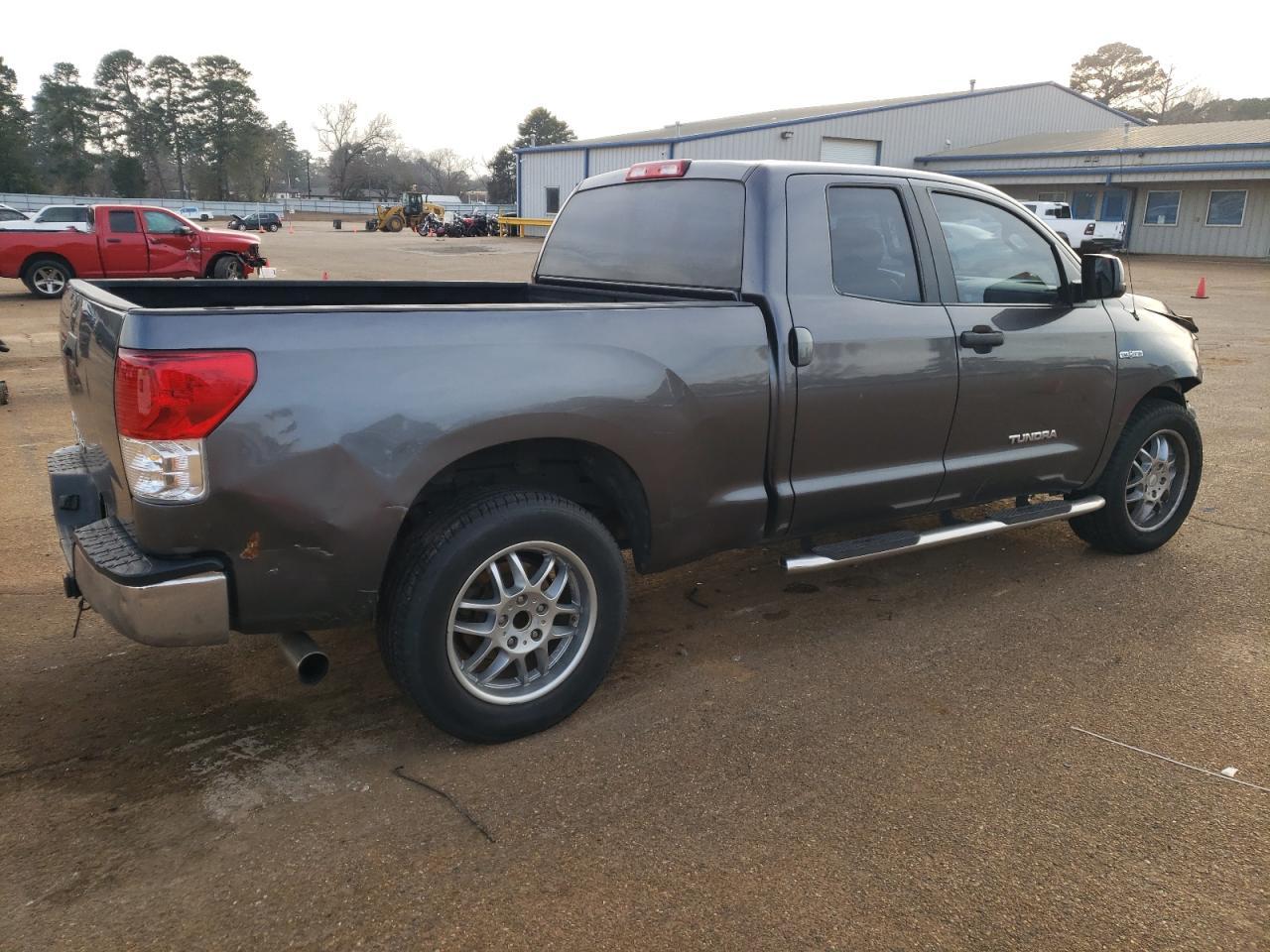 2011 TOYOTA TUNDRA DOU - Фото 3