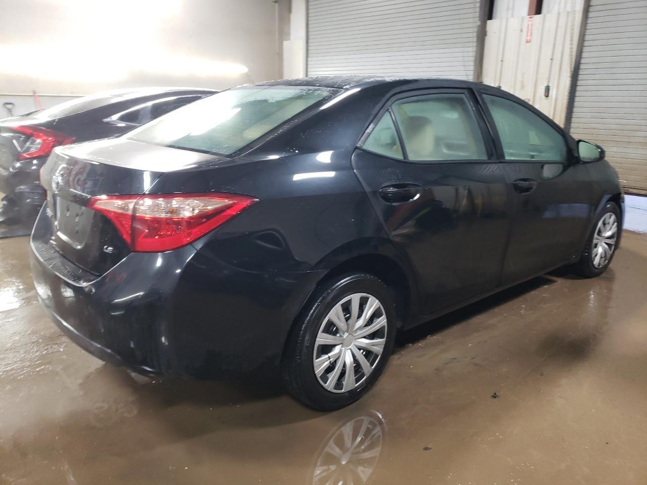 2018 TOYOTA COROLLA L - Фото 3