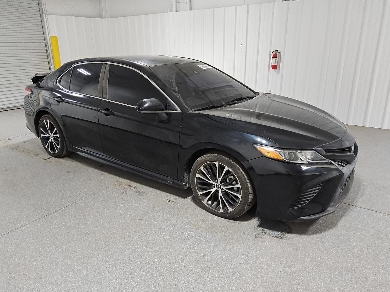 2018 TOYOTA CAMRY L - Фото 4