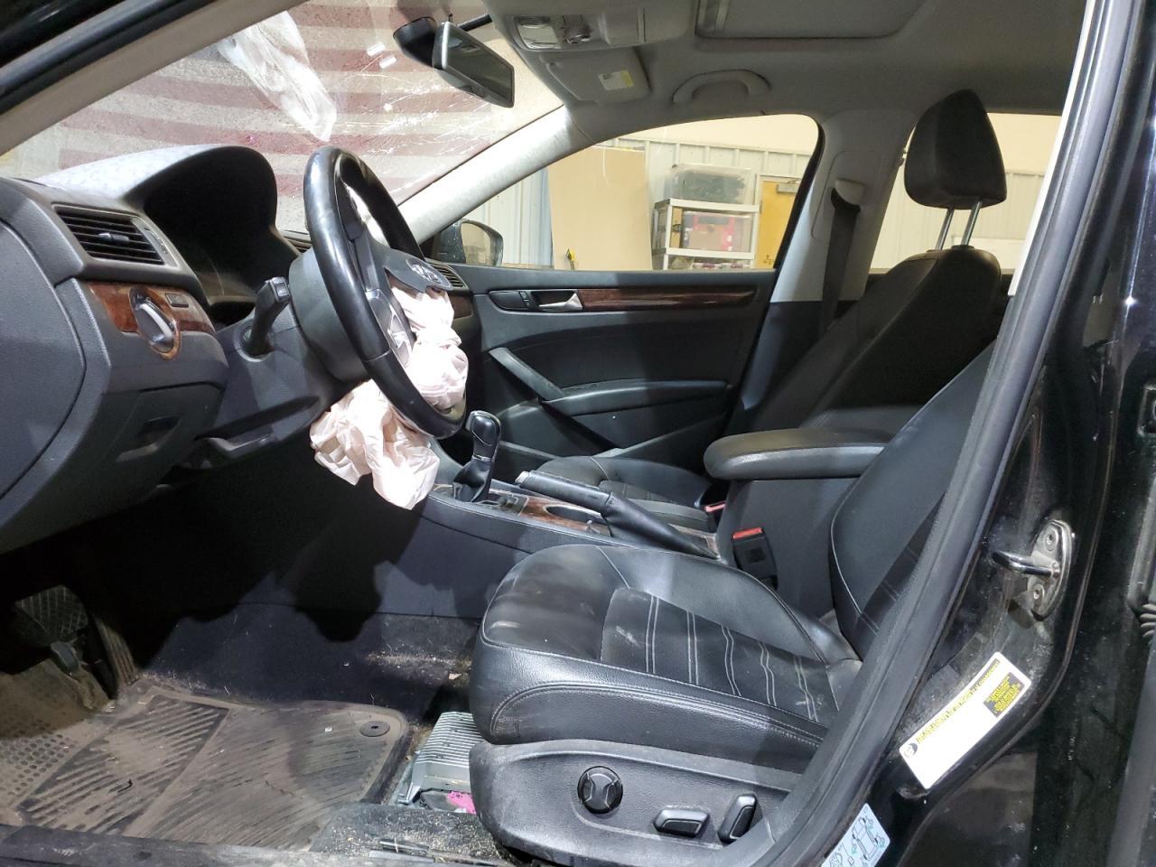 2013 VOLKSWAGEN PASSAT SEL - Image 7