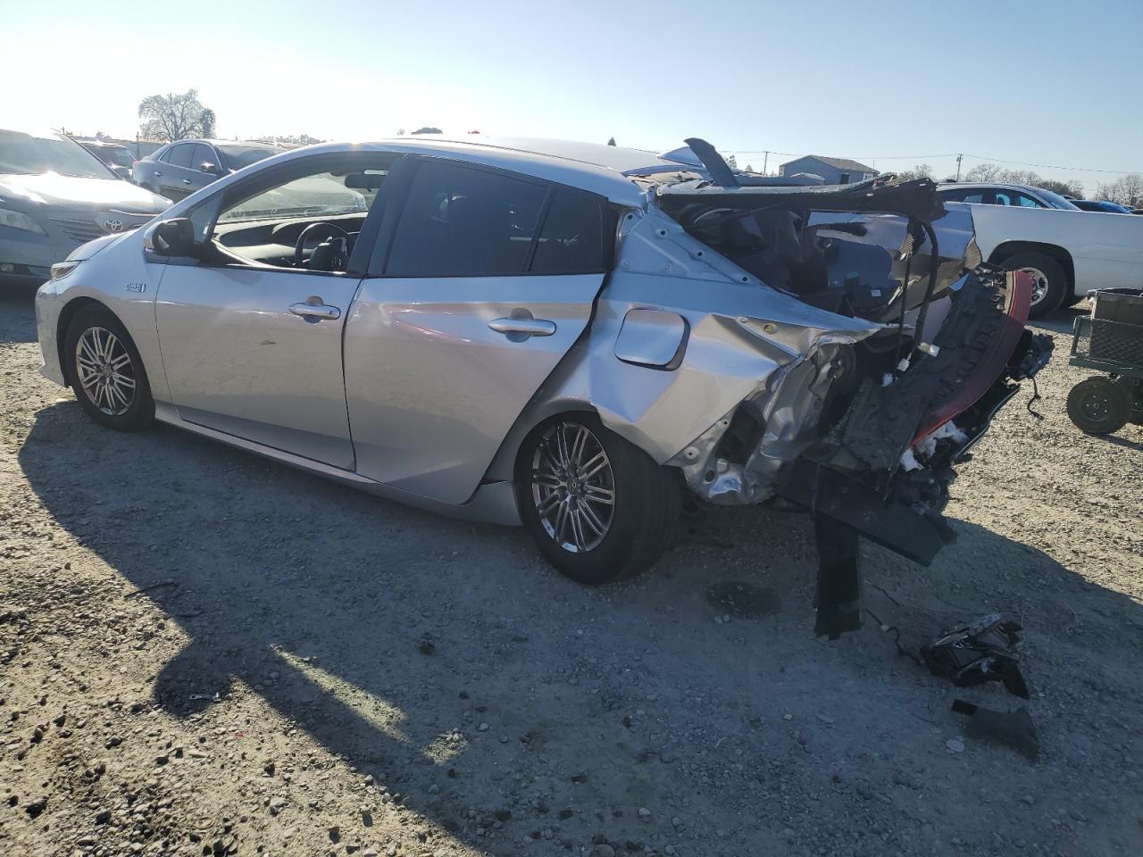 2018 TOYOTA PRIUS PRIM - Image 2