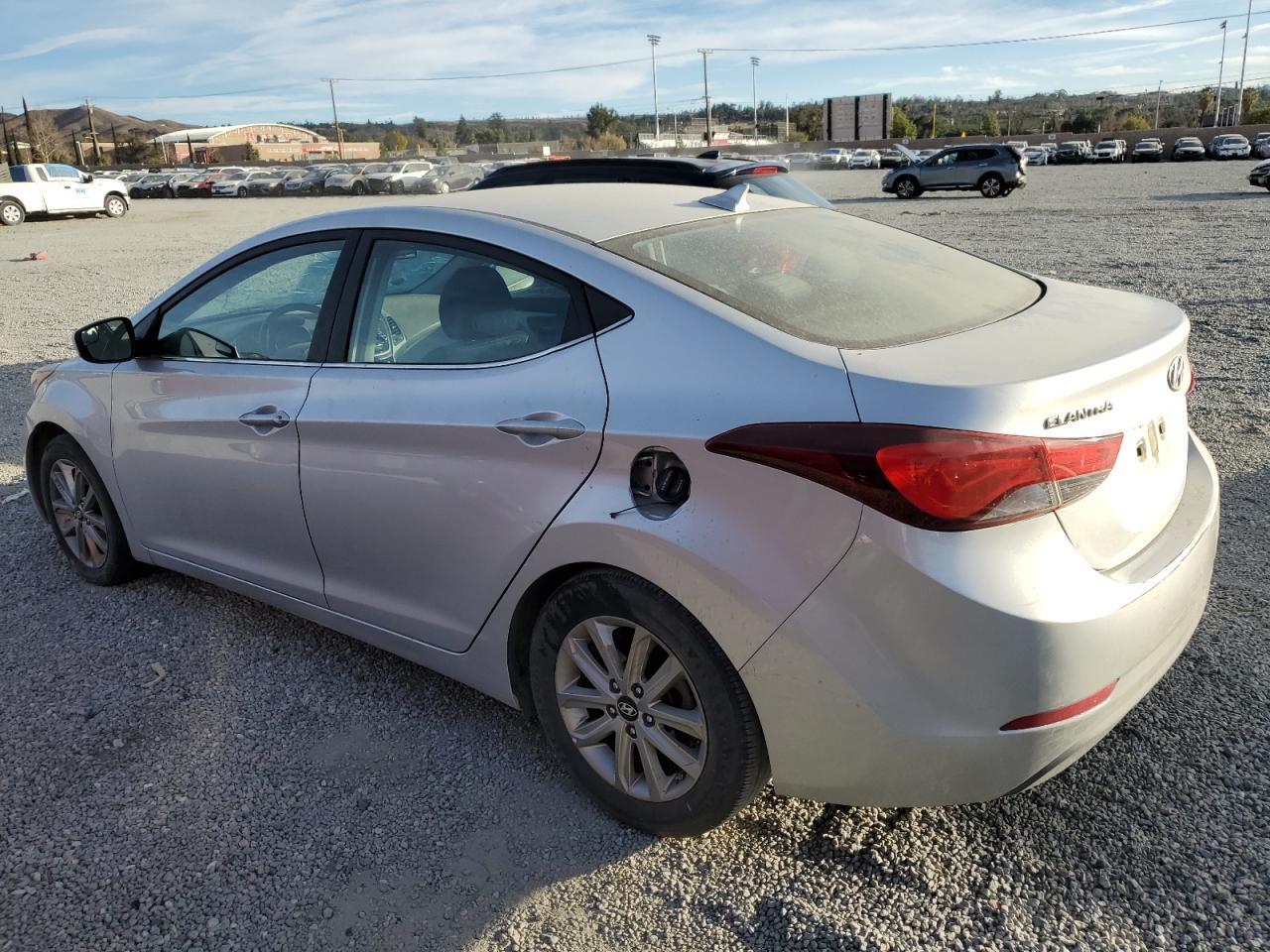 2015 HYUNDAI ELANTRA SE - Фото 2