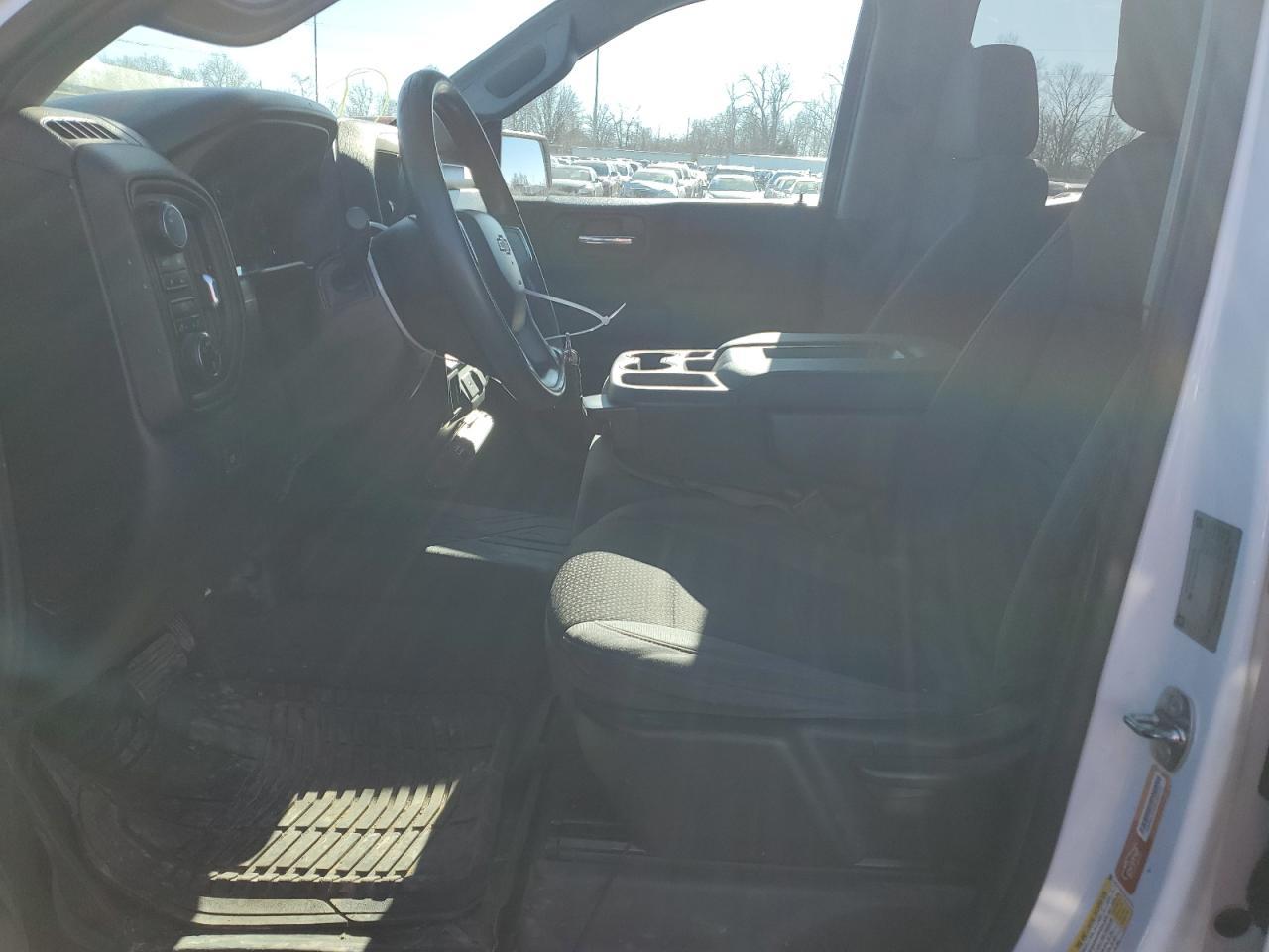 2019 CHEVROLET SILVERADO - Фото 7