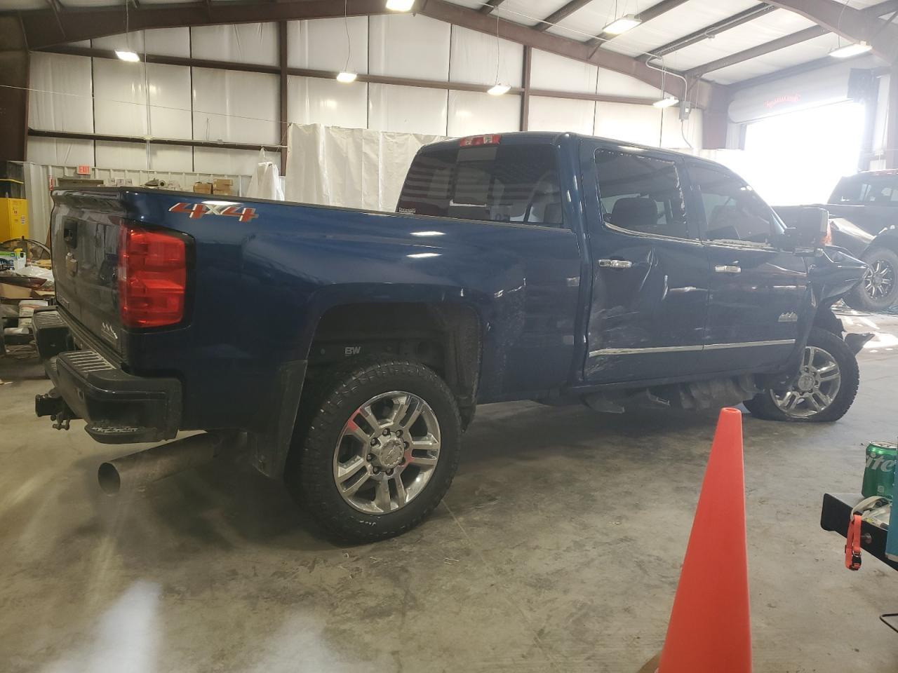 2018 CHEVROLET SILVERADO - Фото 3