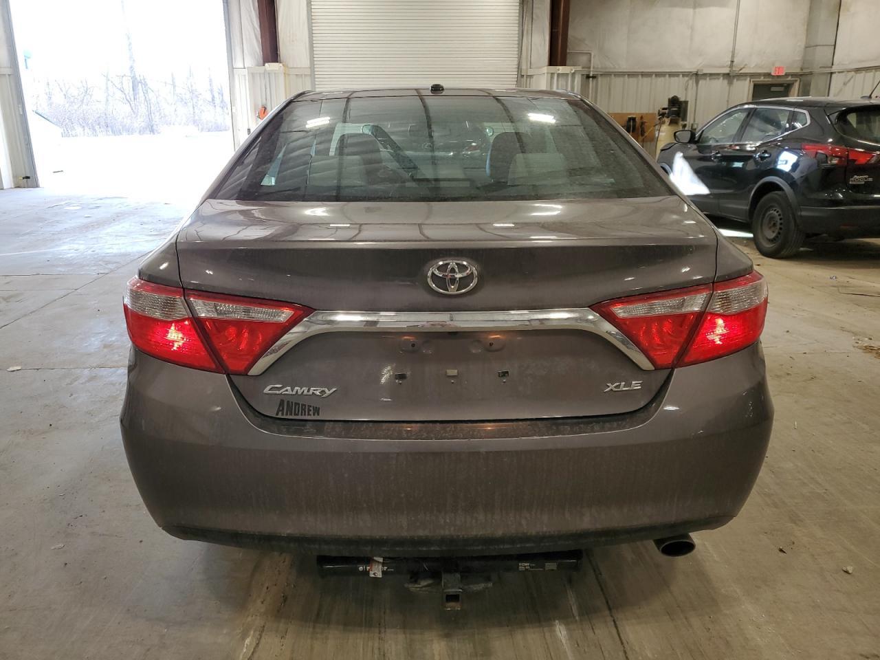 2017 TOYOTA CAMRY LE - Image 6