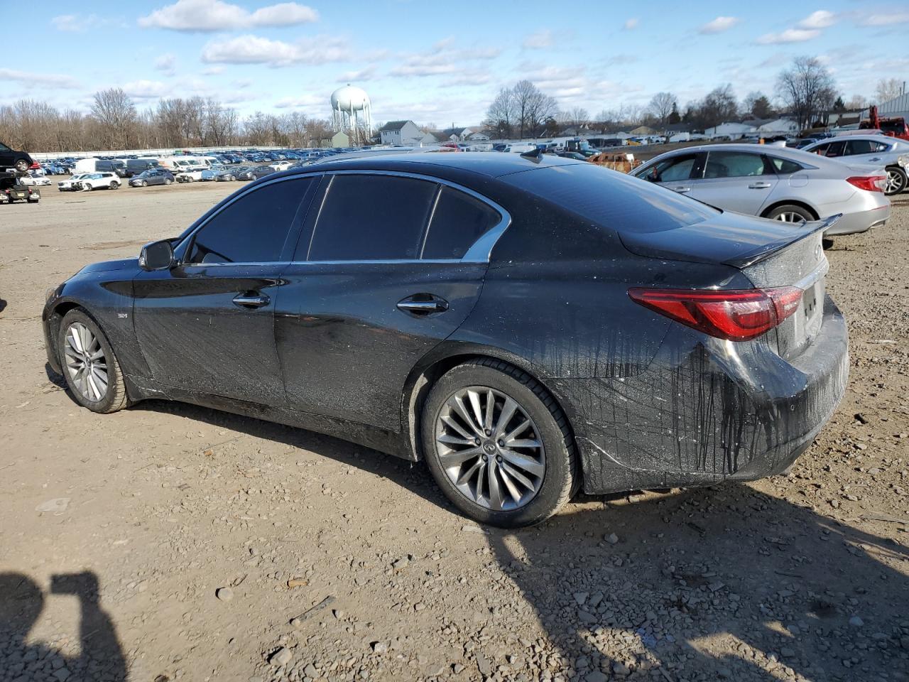 2018 INFINITI Q50 LUXE - Image 2