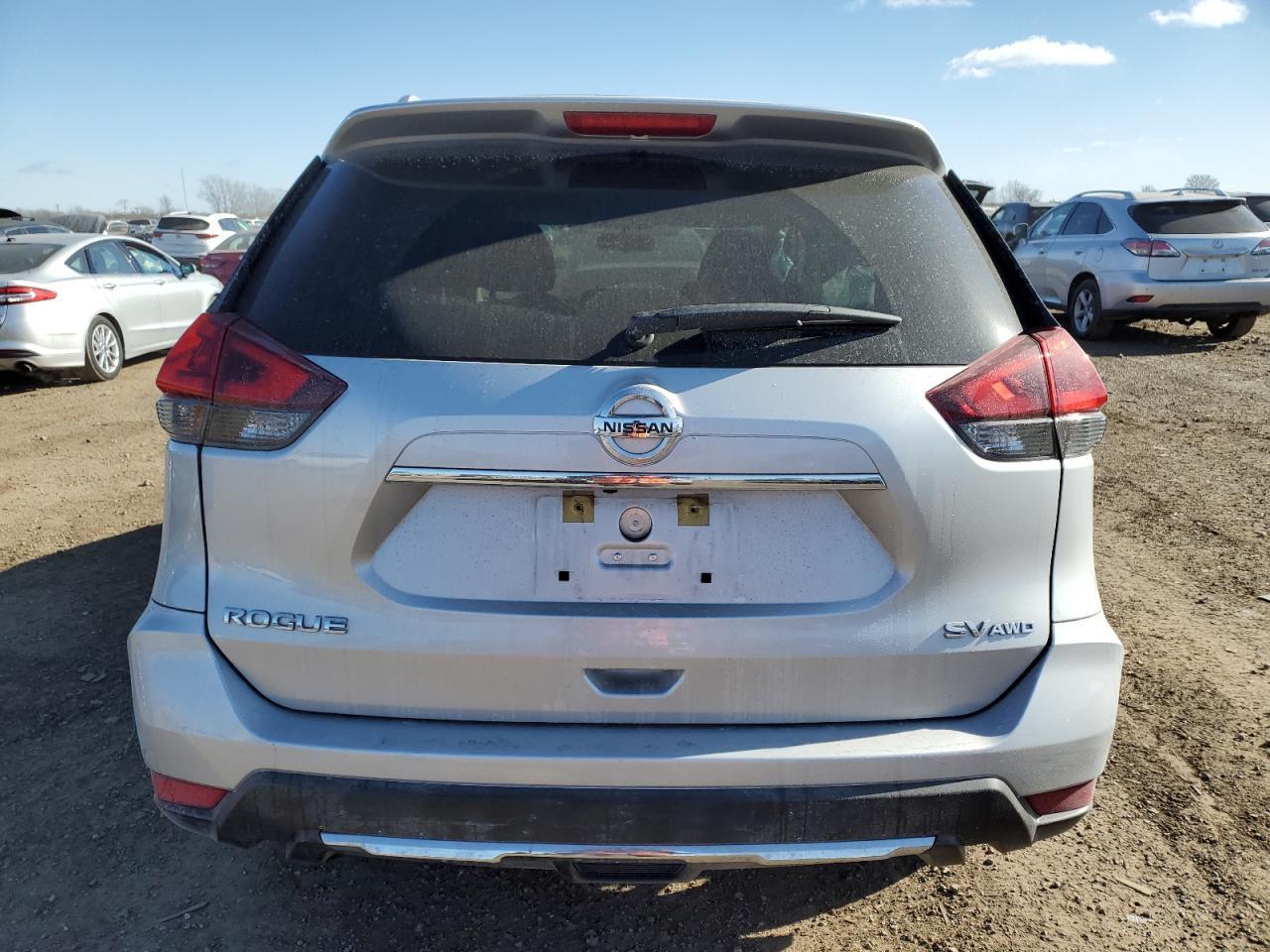 2018 NISSAN ROGUE S - Фото 6