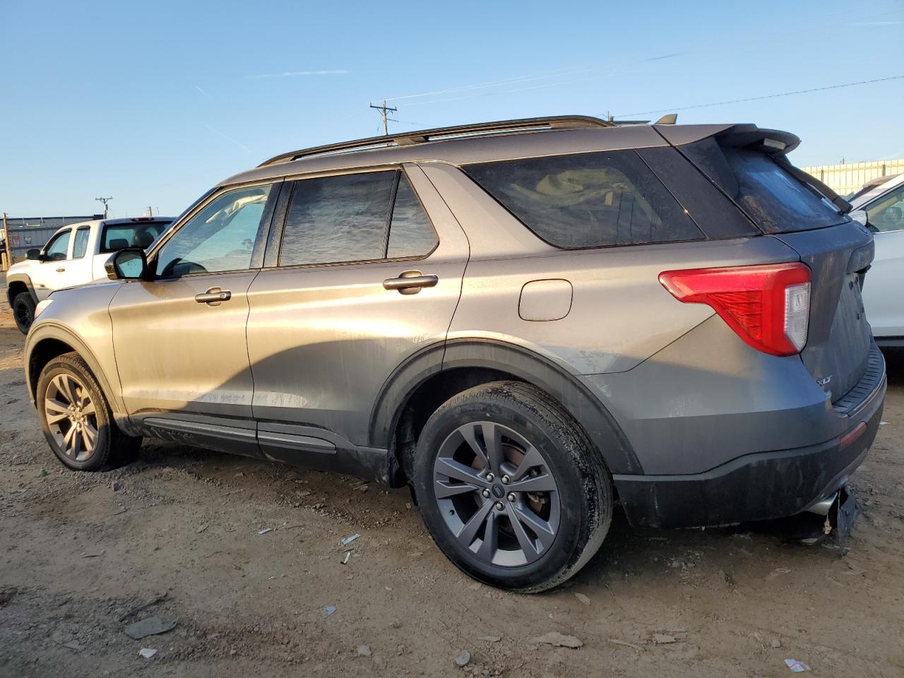 2022 FORD EXPLORER X - Image 2