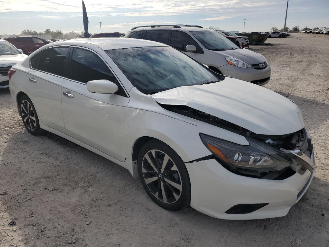 2018 NISSAN ALTIMA 2.5 - Фото 4
