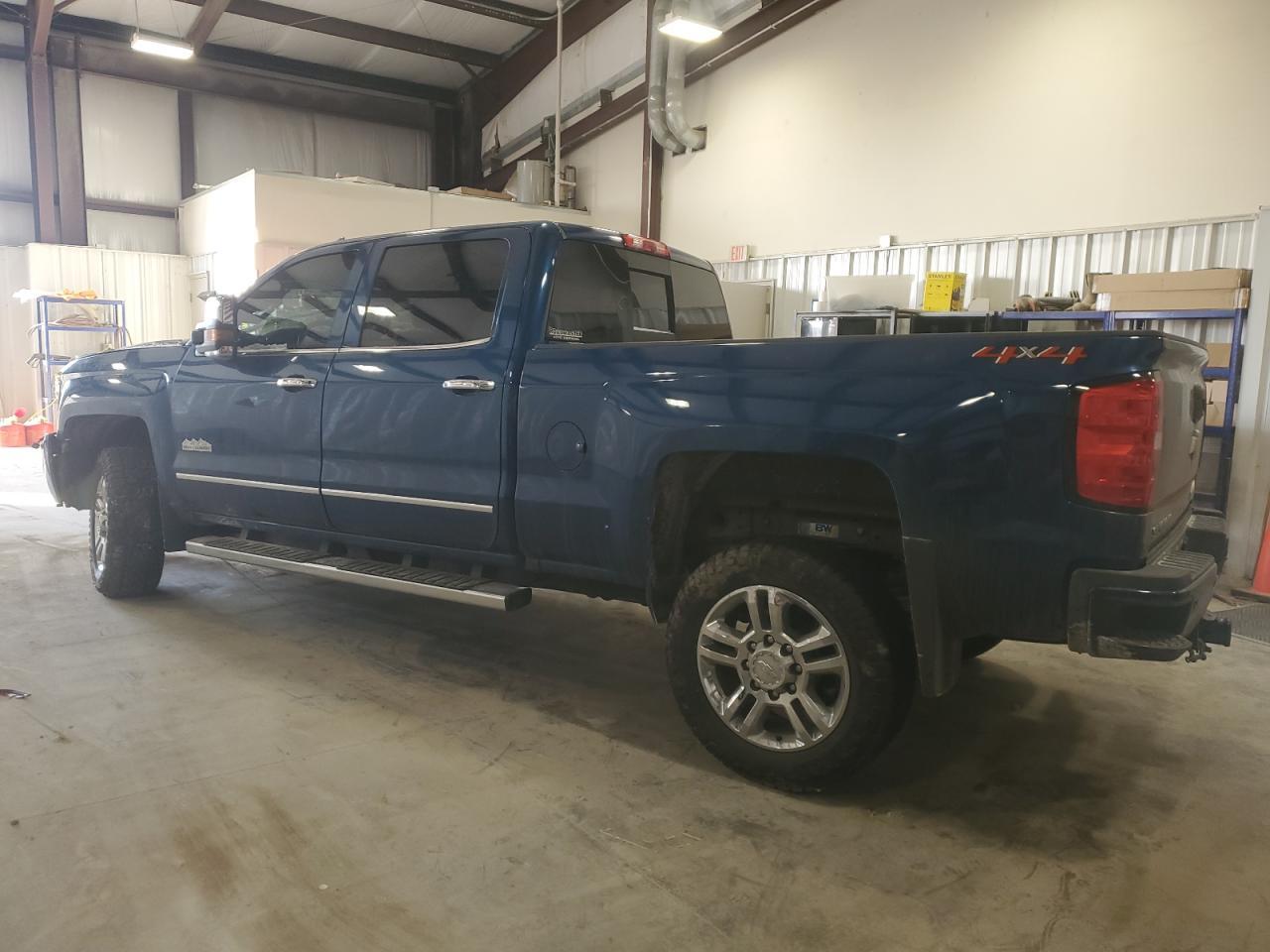 2018 CHEVROLET SILVERADO - Фото 2