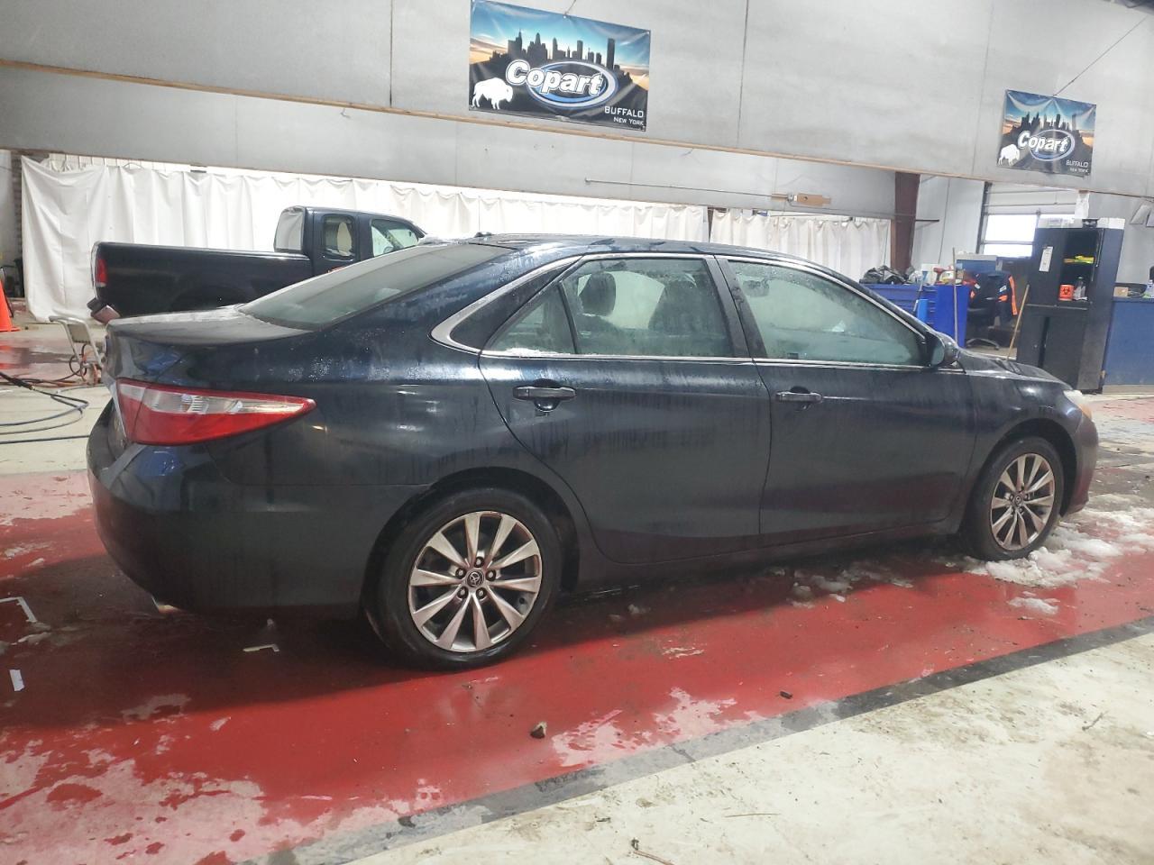 2017 TOYOTA CAMRY LE - Фото 3