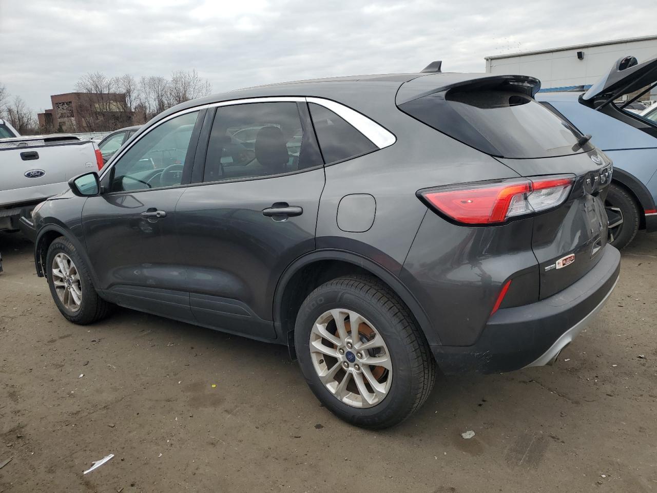 2020 FORD ESCAPE SE - Image 2