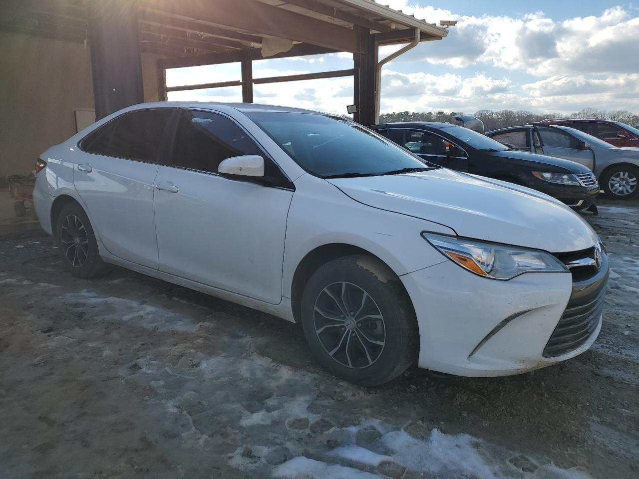 2017 TOYOTA CAMRY LE - Image 4