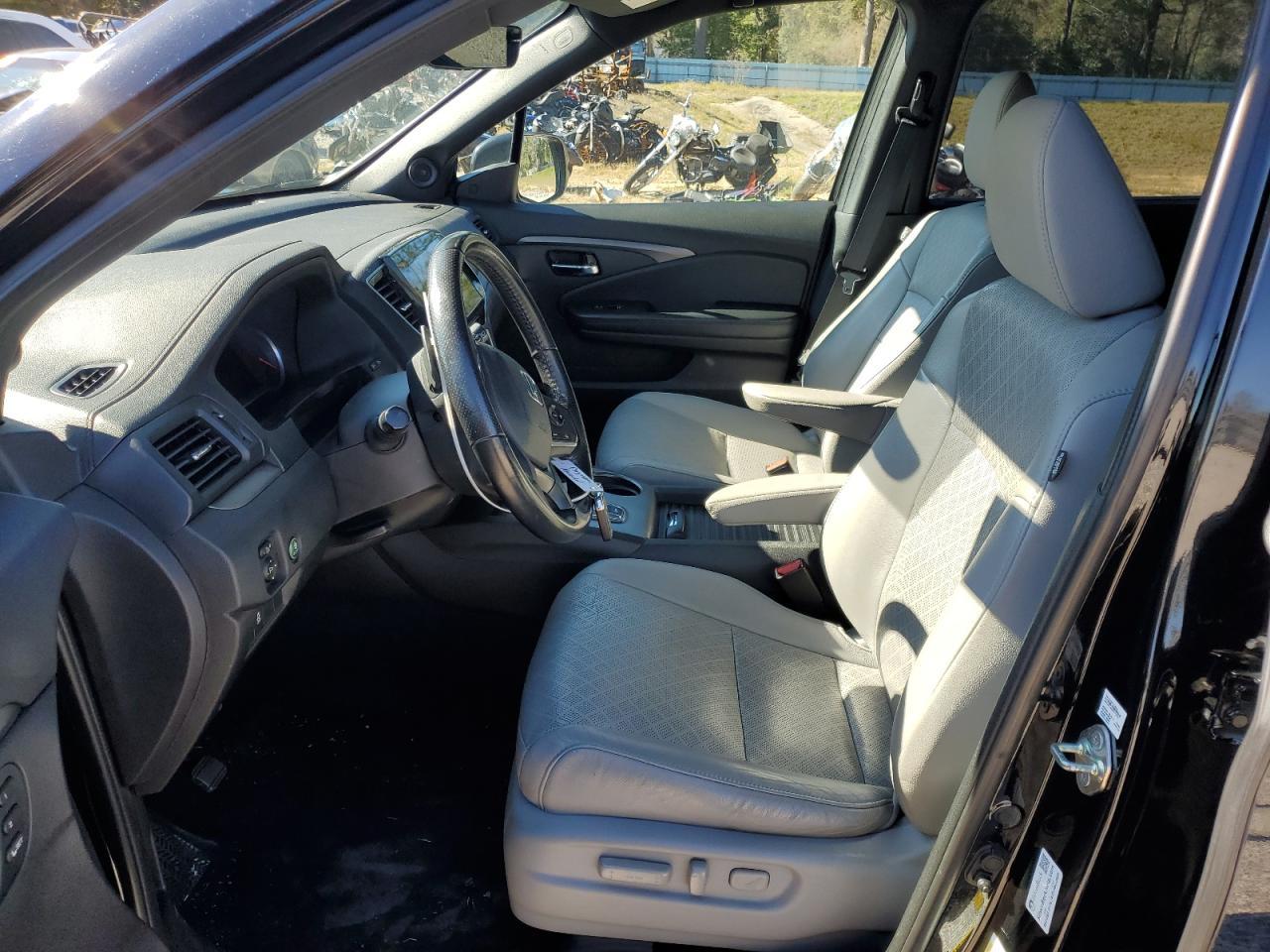 2019 HONDA PASSPORT E - Image 7