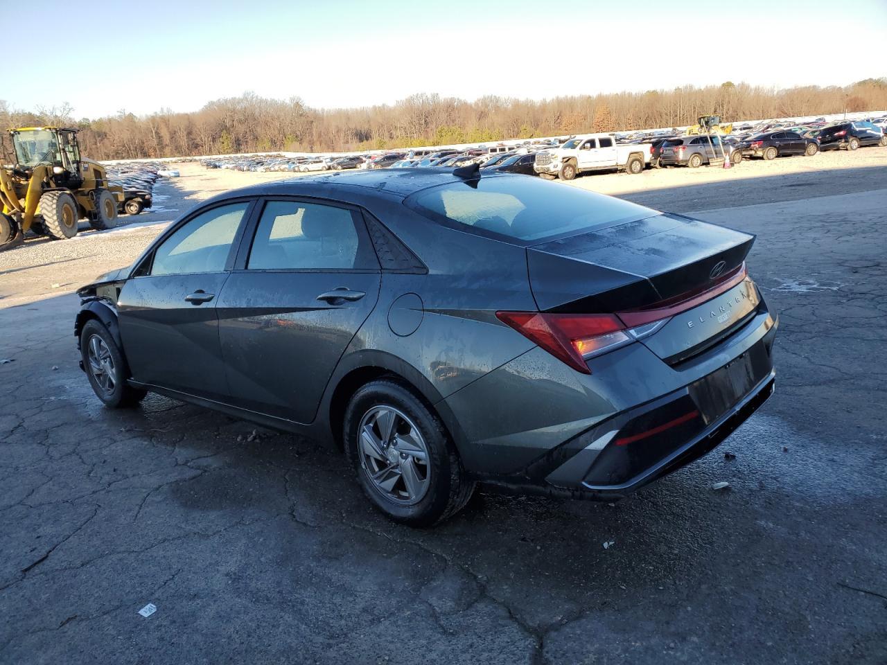 2024 HYUNDAI ELANTRA SE - Фото 2